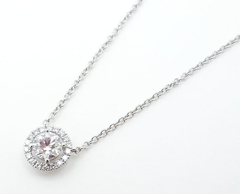 On Hearts Fire Diamond 0.35ct 18k White Gold Pendant Necklace Excellent: On Hearts Fire Diamond 0.35ct 18k White Gold Pendant Necklace Excellent Item Specifics: Pendant Shape: Round Number Of Diamonds: 17 Closure: Lobster Occasion: Anniversary Birthday Christening