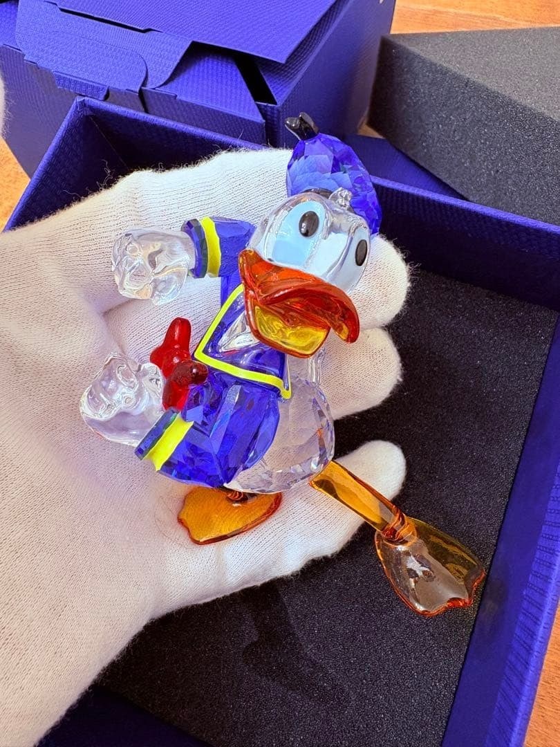 Swarovski Disney Donald Duck Crystal Figurine 5063676 With Box Collectible (1 of 2)