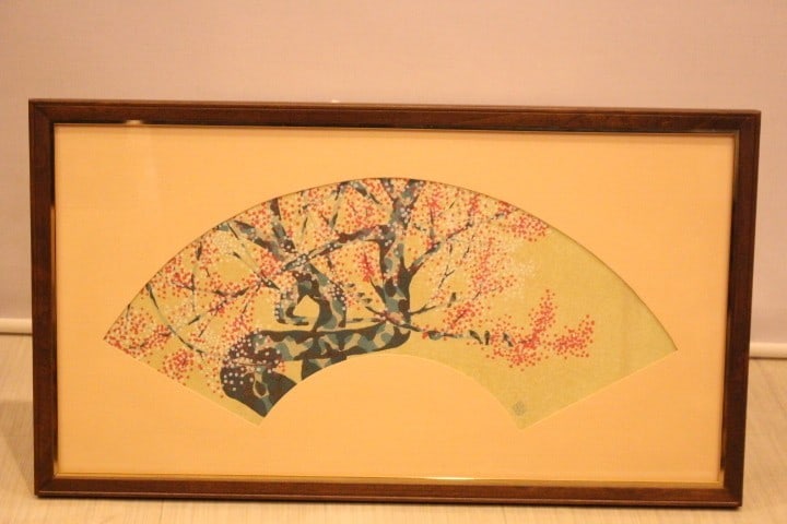 Munenori Makino Woodblock Print "Red and White Plum Blossoms" 1981 Fan Shape: Munenori Makino Woodblock Print "Red and White Plum Blossoms" 1981 Fan Shape Item Specifics: Unit Of Sale: Single Piece Artist: Munenori Makino (Mu Ye Zong Ze Japanese b. 1940) Signed By: Munenori