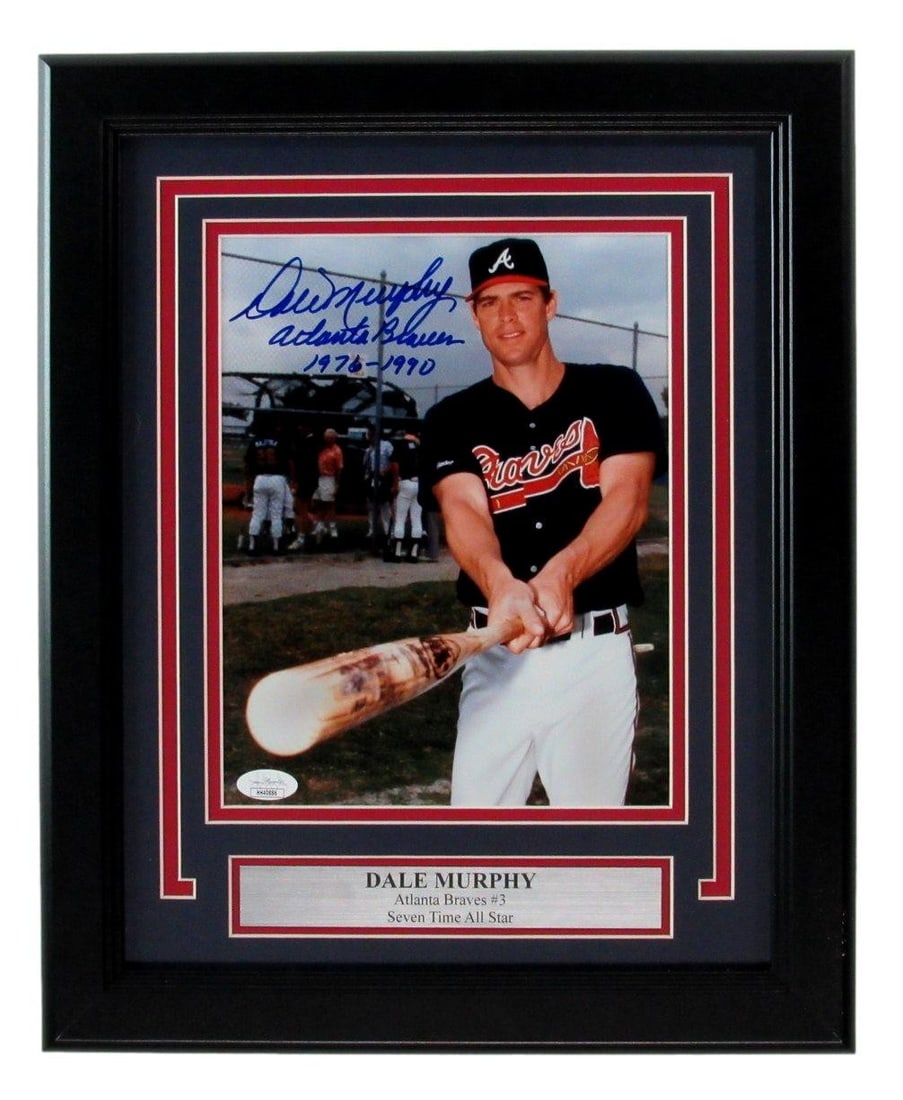 Murphy Dale Signed Photo Braves Atlanta Framed 8x10 Inscribed JSA: Murphy Dale Signed Photo Braves Atlanta Framed 8x10 Inscribed JSA Murphy Dale's signature on an 8x10 photo of the Braves in Atlanta stands out against a rich, dark background. The item is professional