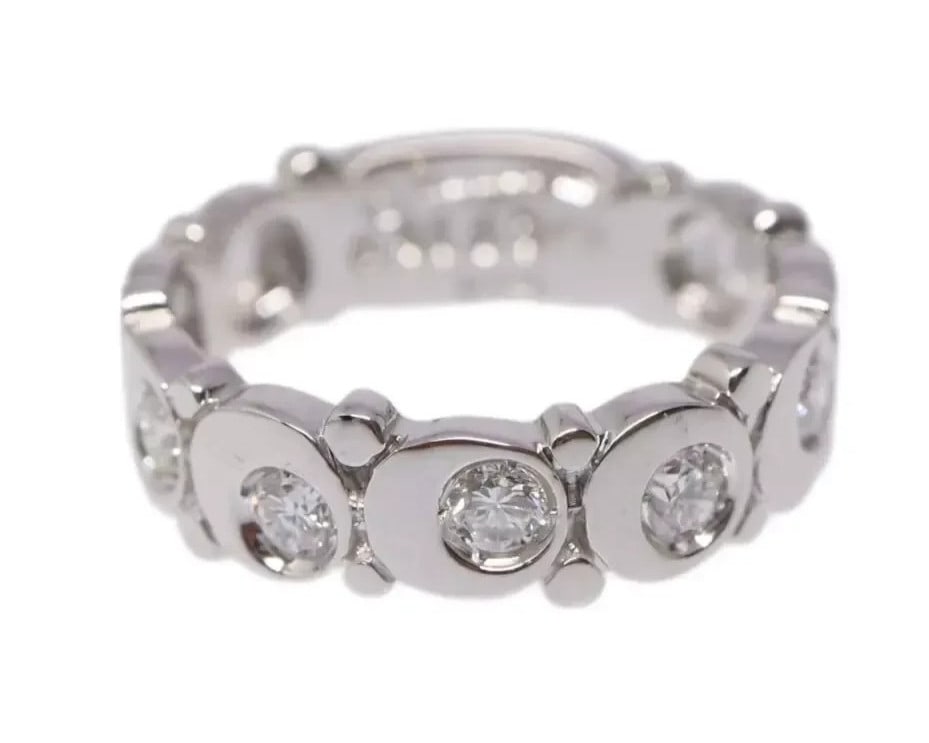 Marina B 18k White Gold 5 Diamond Band Demi Ring US 6.5 EU 52.5 Italy Designer: Marina B 18k White Gold 5 Diamond Band Demi Ring US 6.5 EU 52.5 Italy Designer Item Specifics: Materials Sourced From: Italy Number Of Diamonds: 5 Shape: Round Occasion: Anniversary Birthday
