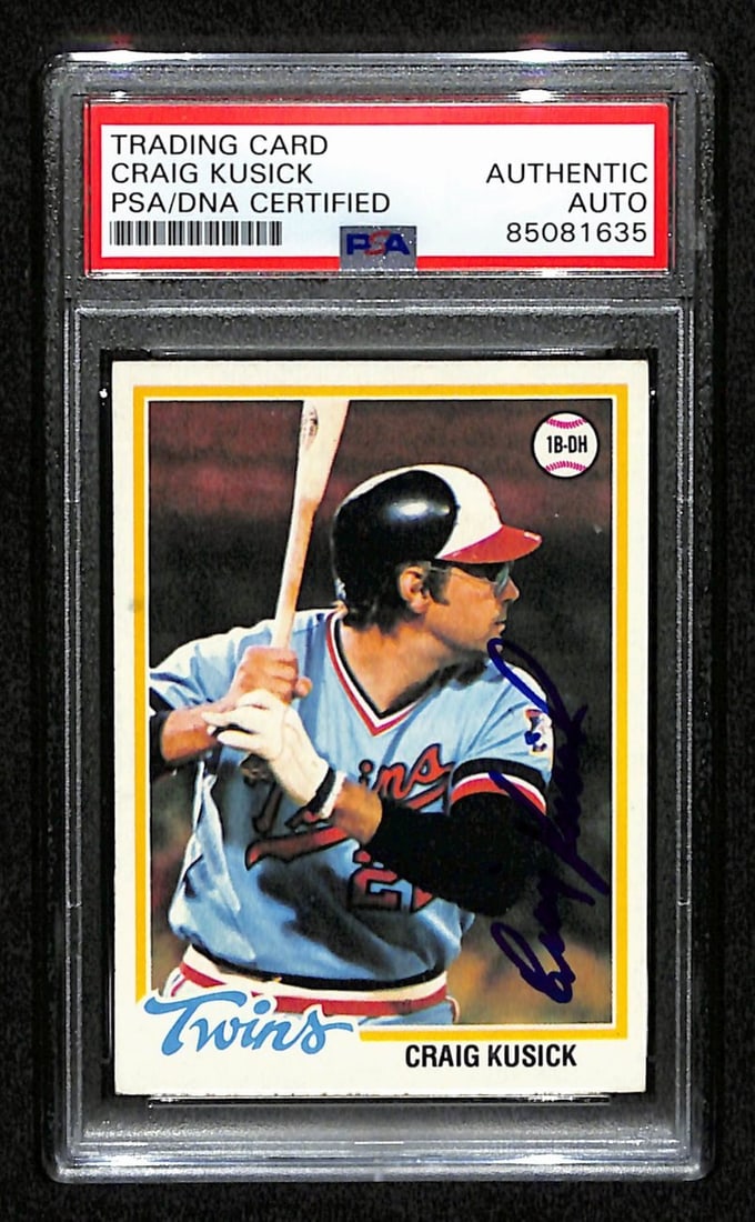 Craig Kusick Signed 1978 Topps Card #137 Minnesota Twins PSA/ DNA 184549: Craig Kusick Signed 1978 Topps Card #137 Minnesota Twins PSA/ DNA 184549 Signed by Craig Kusick, the Minnesota Twins' 1978 Topps Card #137 features a notable autograph from a player with a rich