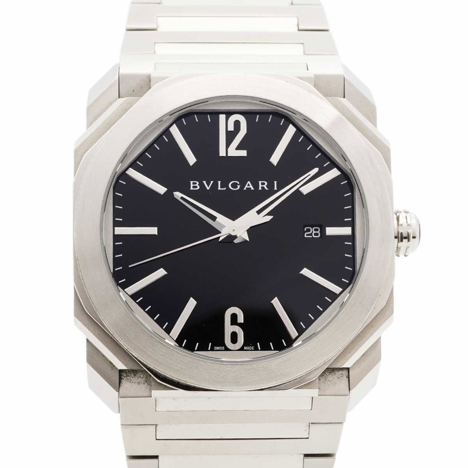Bvlgari Wristwatch: Bvlgari Wristwatch Bvlgari wristwatch with a sleek black case diameter of 41.5mm, featuring a classic design that exudes sophistication and elegance. The watch has been worn and shows signs of usage, 