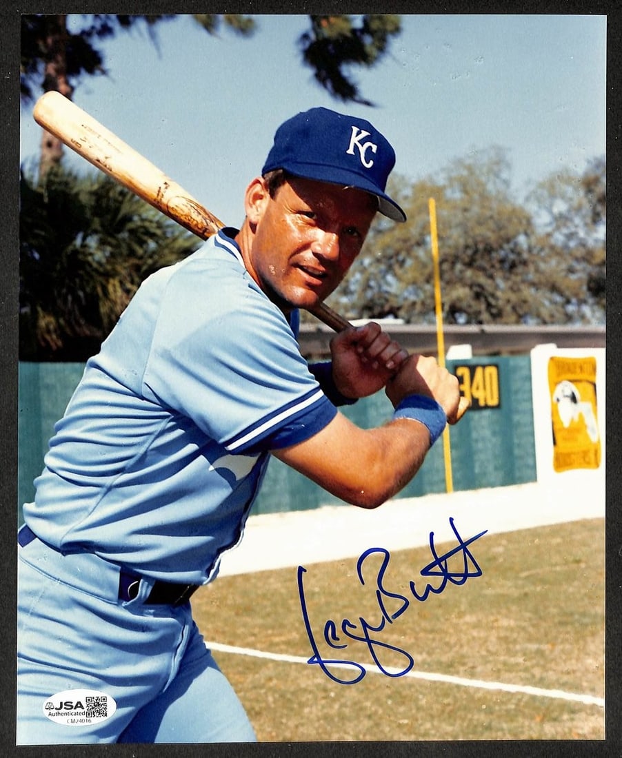 George Brett HOF Autographed/ Signed 8x10 Photo Royals JSA 209826: George Brett HOF Autographed/ Signed 8x10 Photo Royals JSA 209826 Signed by George Brett, the iconic Royals slugger, this 8x10 photo showcases his impressive baseball career. The item bears a JSA