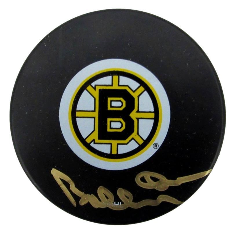 Signed Bobby Orr Auto Hockey Puck Boston Bruins Orr HOF 186358 (1 of 2)