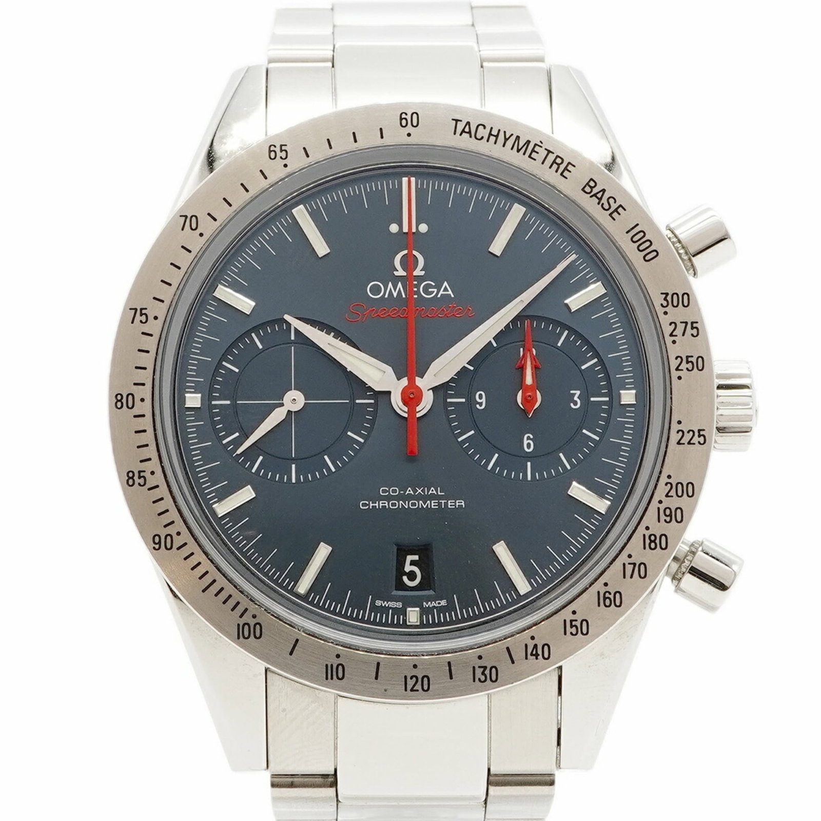 Omega Wristwatch: Omega Wristwatch Stainless steel band and blue dial make for a sleek, timeless design. This Omega wristwatch boasts a durable 41.5mm case diameter, perfect for everyday wear. With its used condition f