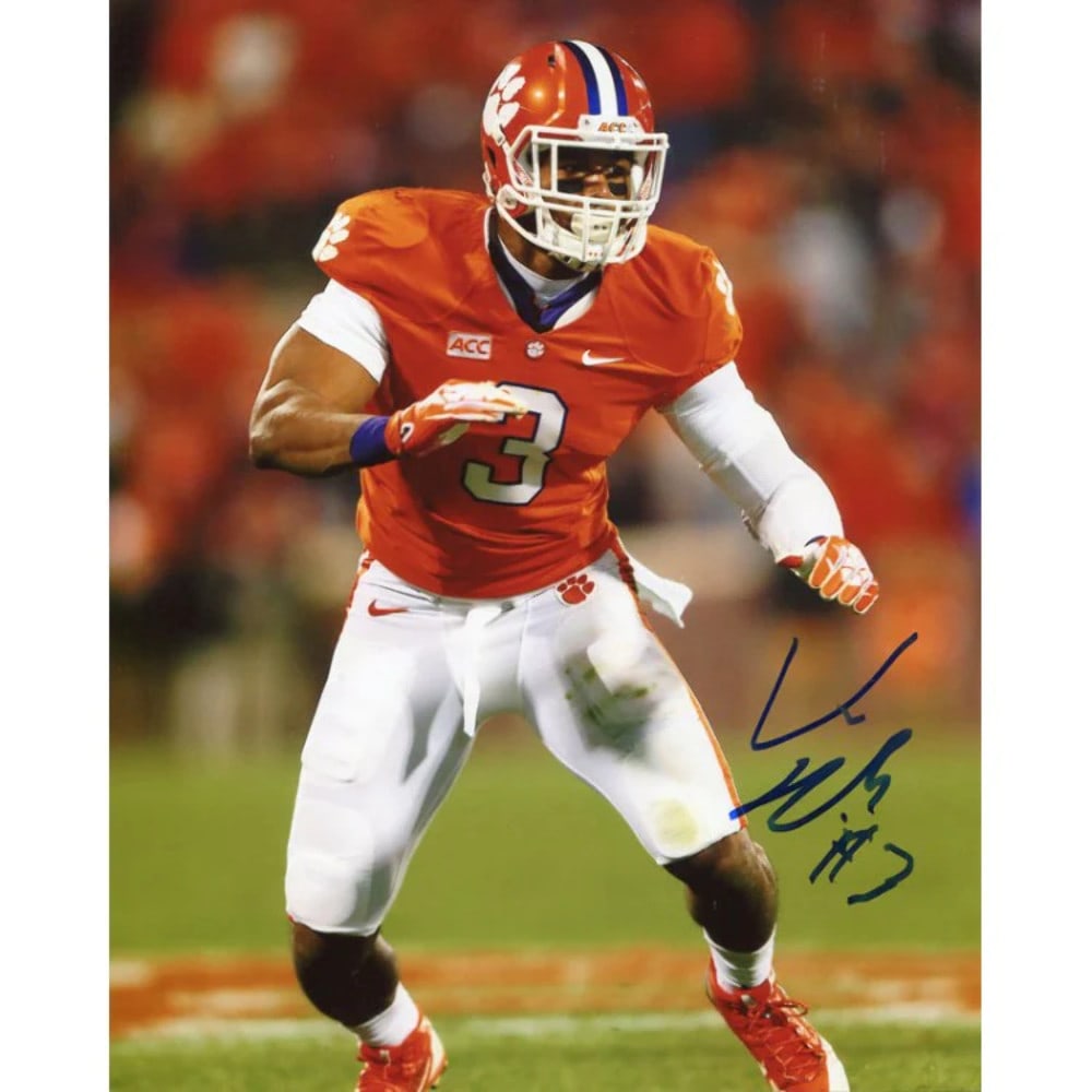 Beasley Vic Autographed 8x10 Photo: Beasley Vic Autographed 8x10 Photo Item Specifics: Signed in blue sharpie across the front of the photo Vic is looking to make a play on the ball, while playing with the Clemson Tigers Item is