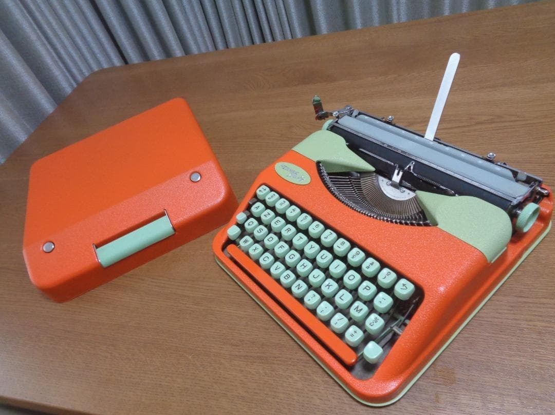 Hermes Baby Typewriter AZERTY Fully Working Custom French Layout Color Pop (1 of 15)