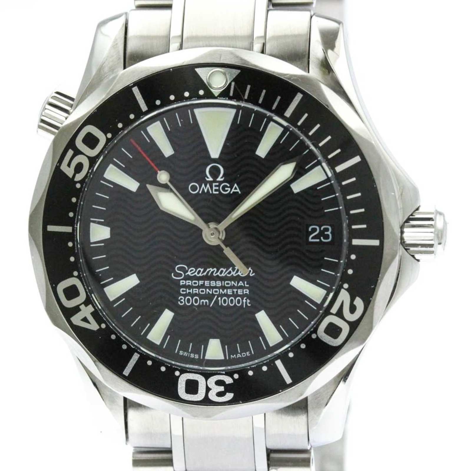 Wristwatch of Omega: Wristwatch of Omega Stainless steel case and band, the Omega Seamaster watch boasts a sleek black dial. Powered by a self-winding automatic movement, this sporty timepiece features date