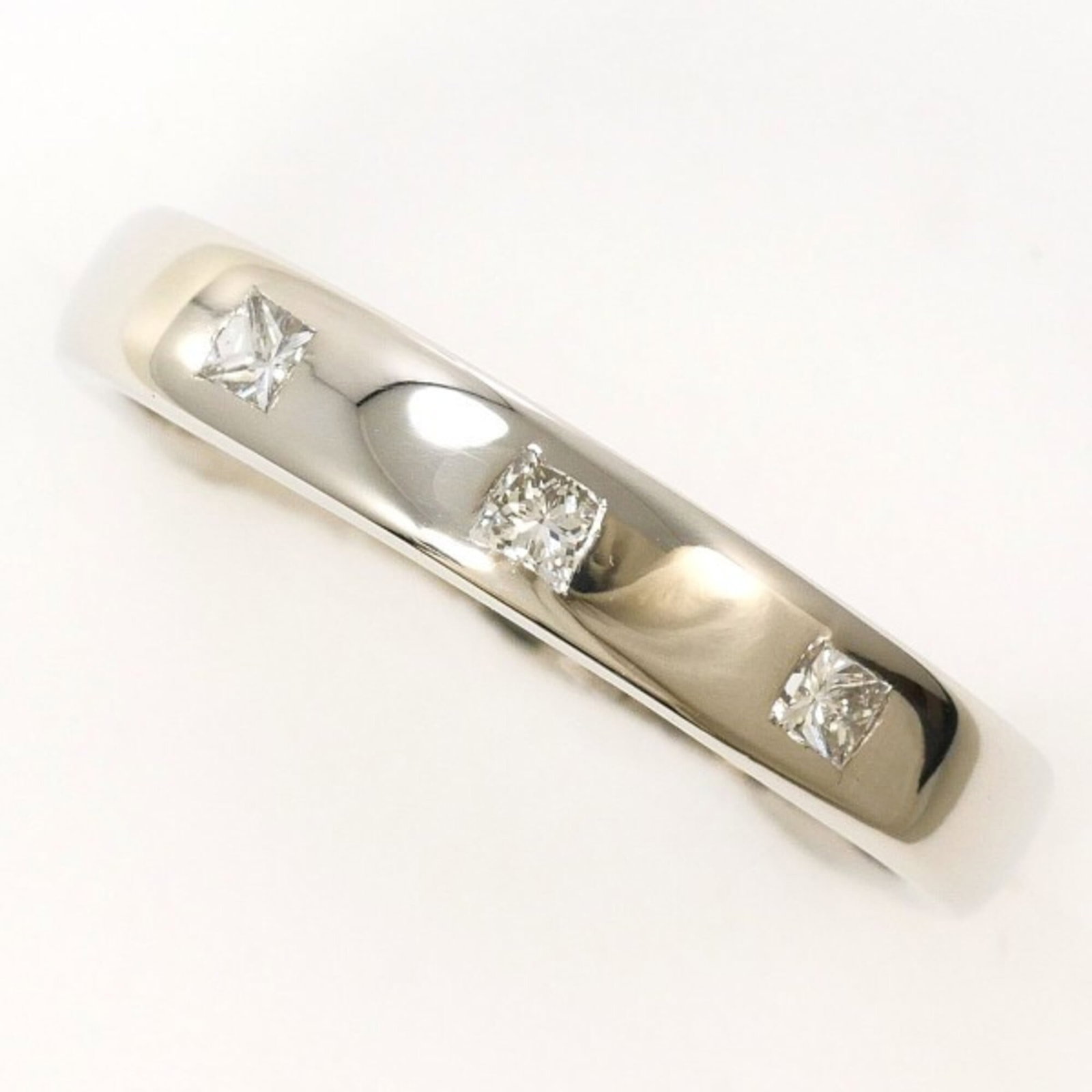 Ring Band Platinum Unbranded 900 (1 of 6)