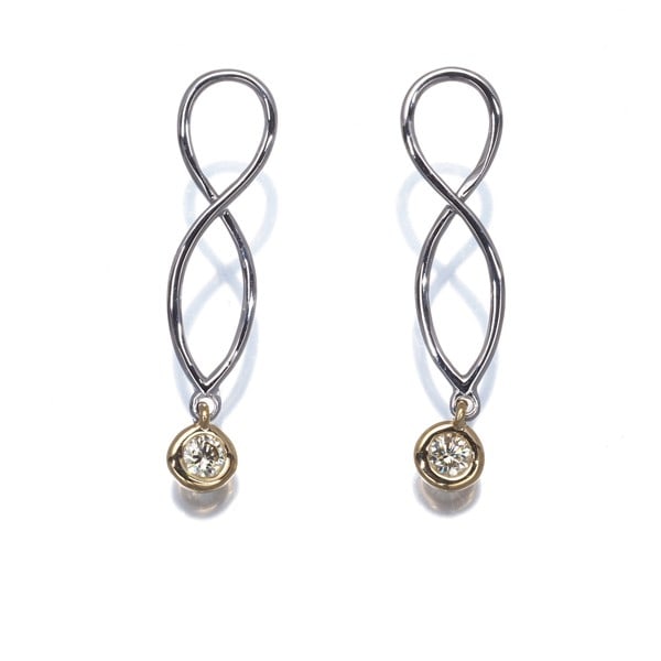 Gstv Earrings Diamond Charm Solitaire Drop Bicolor 18K Yg/ Wg: Gstv Earrings Diamond Charm Solitaire Drop Bicolor 18K Yg/ Wg The GSTV Earrings feature a stunning diamond charm solitaire drop design in multi-tone gold metal, boasting two natural diamonds weighing