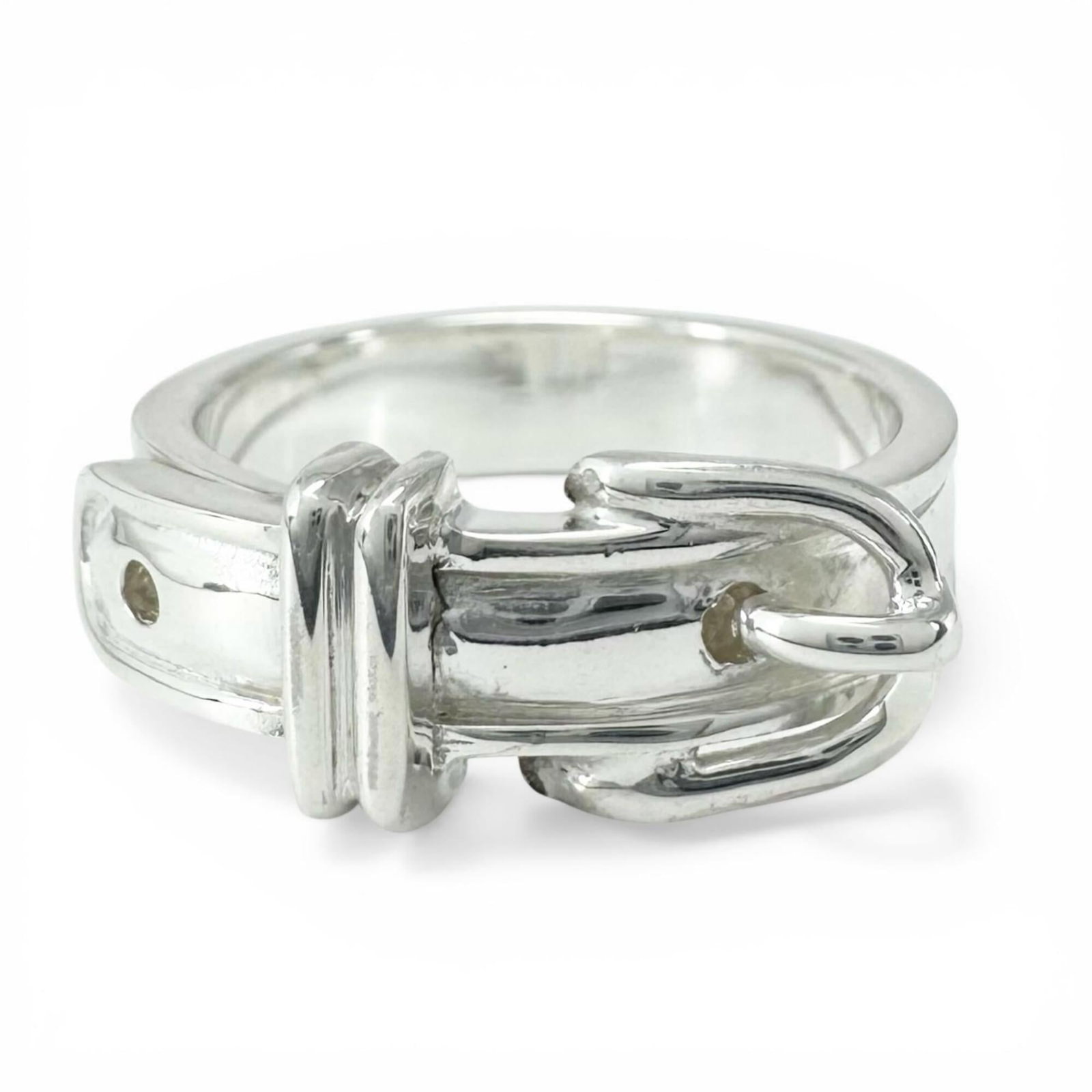 Silver Ring Band Hermes 925: Silver Ring Band Hermes 925 Silver Ring Band Hermes 925 features a sleek design with a silver material and 925 hallmark, indicating its high-quality construction. The band measures 4mm in width and