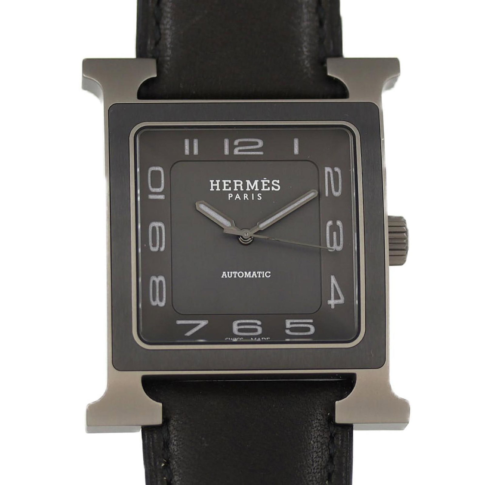 Hermes Wristwatch: Hermes Wristwatch Titanium case, gray dial, and self-winding automatic movement make up the Hermes wristwatch. The 30.5mm diameter case provides a sleek, compact design. This watch features a titanium