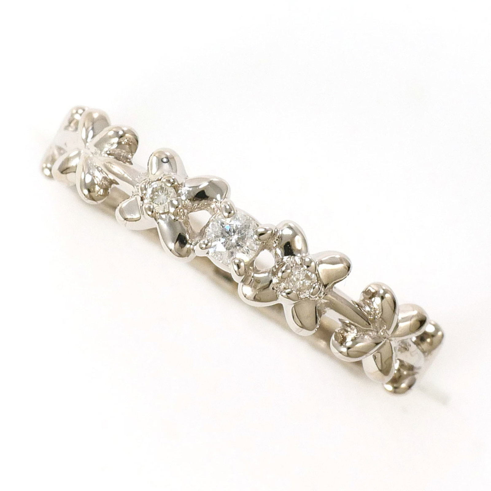 White Gold Ring Band Unbranded 10K: White Gold Ring Band Unbranded 10K White gold ring band with a subtle elegance, this 10K unbranded piece boasts a sleek design and durable construction. Made from high-quality white gold, the 3mm