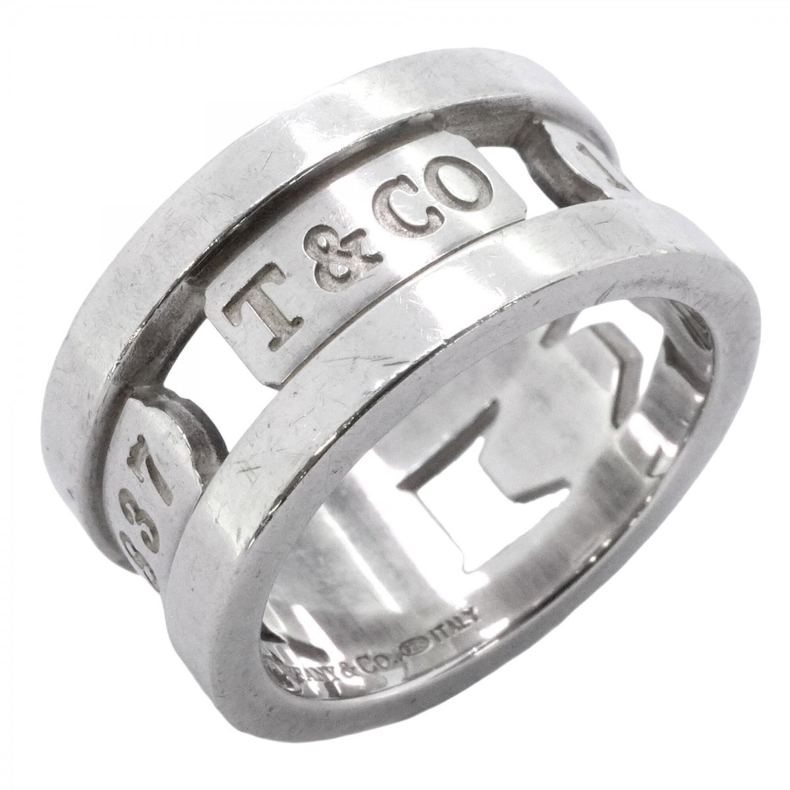 Silver 925 Tiffany Band Ring: Silver 925 Tiffany Band Ring Silver 925 Tiffany Band Ring, featuring a classic design made from high-quality silver alloy. This timeless piece is available in US size 6 and Japanese size 11, suitable
