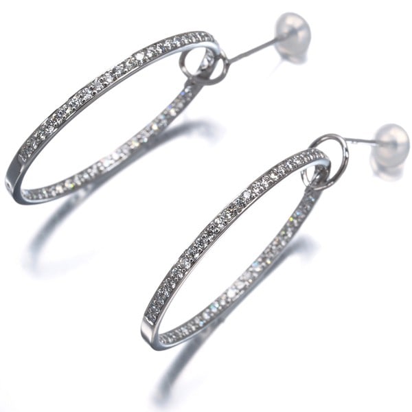 Rose Vif Earrings Diamond 0.37Ct/ 0.37Ct Circle 18K 750 White Gold: Rose Vif Earrings Diamond 0.37Ct/ 0.37Ct Circle 18K 750 White Gold The Rose Vif Earrings feature two stunning 0.37ct diamonds set in 18k white gold, creating a sleek and elegant stud design that