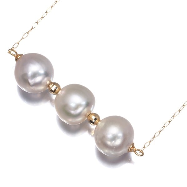 Pearl 7.6Mm Cut Ball Bead Necklace 750 Yellow Gold: Pearl 7.6Mm Cut Ball Bead Necklace 750 Yellow Gold Yellow gold beads in the shape of Akoya pearls are strung together to create a beautiful necklace. The main stone, an approximately 7.6mm akoya