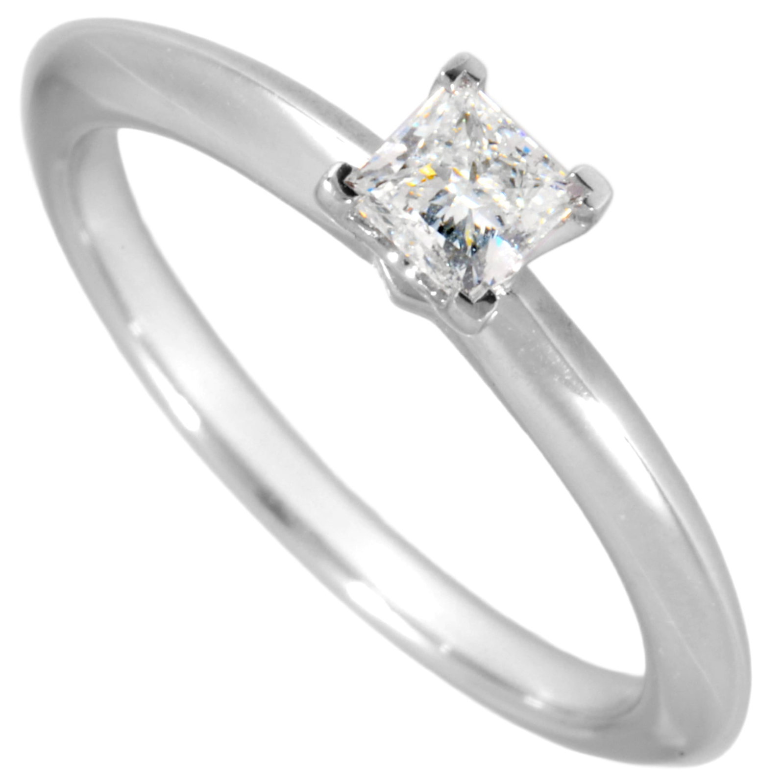Tiffany platinum ring band: Tiffany platinum ring band Platinum ring band from Tiffany, featuring 950 platinum material and available in US size 5 and Japanese size 9. This band showcases the iconic brand's signature style with