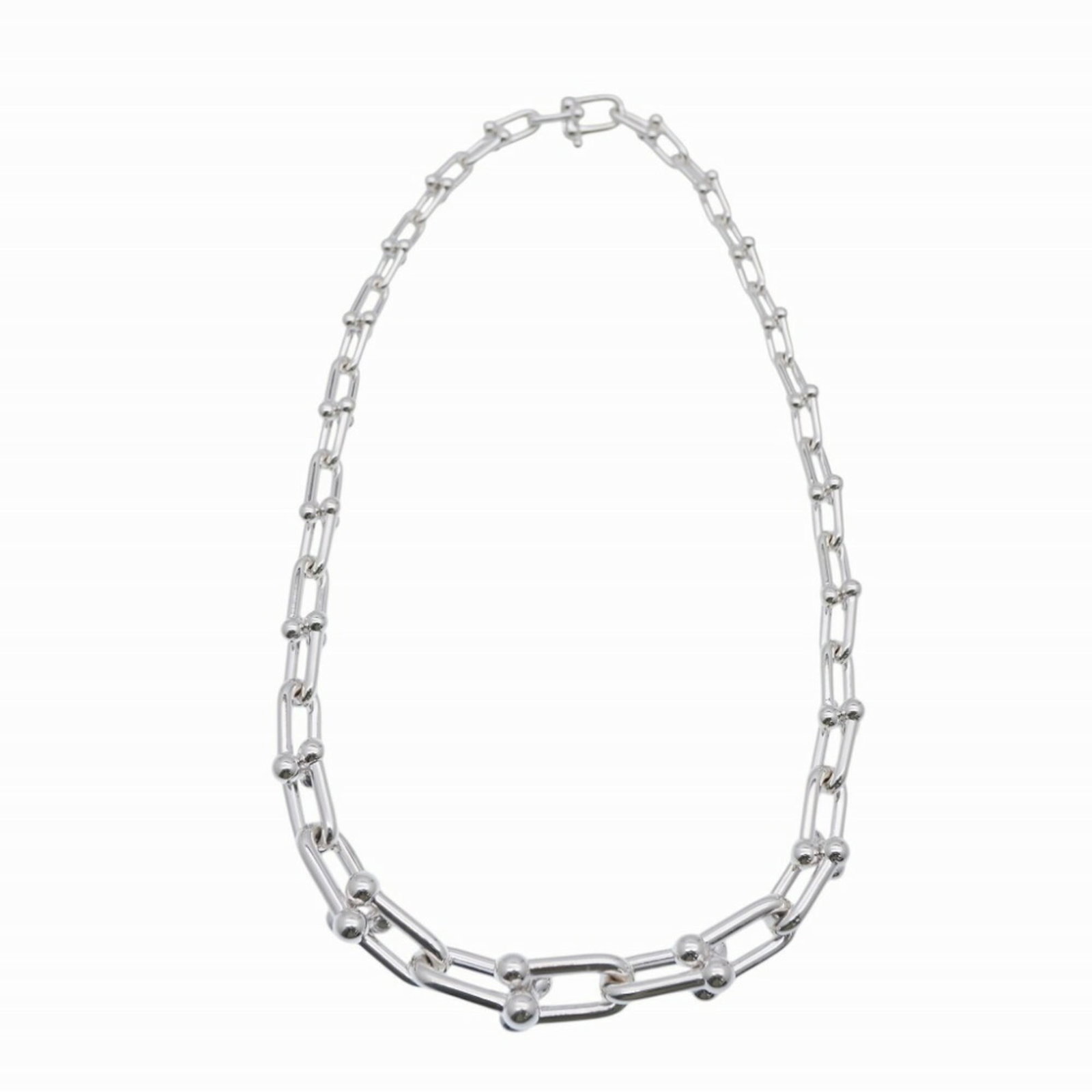 Tiffany Hardwear Graduated Link Necklace 106.8G 925 Silver 0547Tiffany&Co. Men'S Women'S Unisex: Tiffany Hardwear Graduated Link Necklace 106.8G 925 Silver 0547Tiffany&Co. Men'S Women'S Unisex Silver 925 Tiffany&Co. necklace with graduated links, available in men's and women's unisex sizes, featu