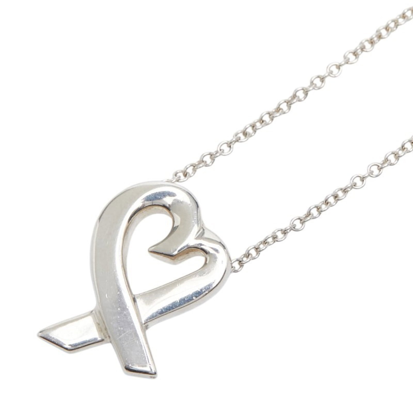 Tiffany & Co. Loving Heart Necklace Sv925 Silver Women'S. Tiffany: Tiffany & Co. Loving Heart Necklace Sv925 Silver Women'S. Tiffany Tiffany & Co. Loving Heart Necklace in sterling silver (925) boasts a classic design with a 15mm x 11mm pendant, set against a 42 cm