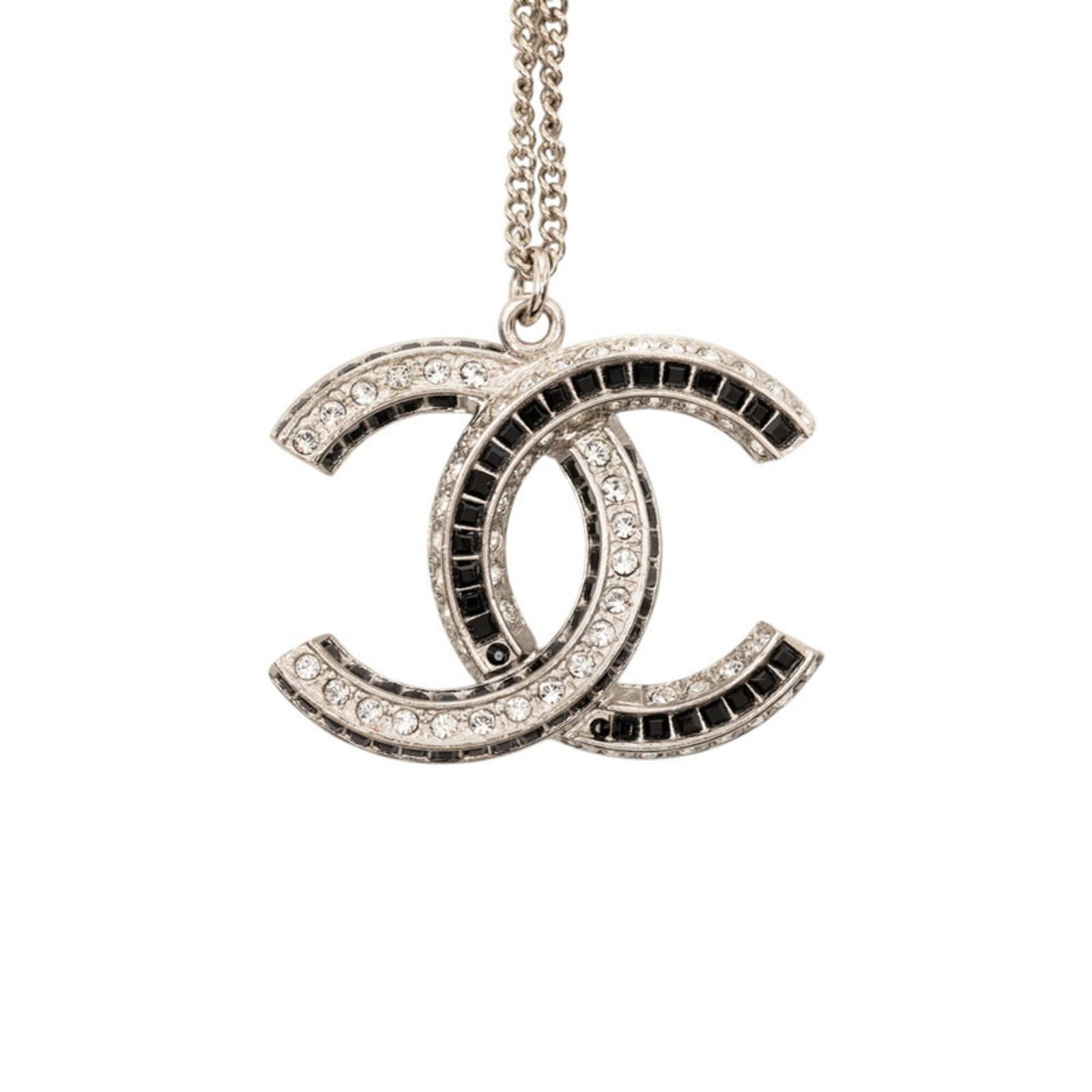 Chanel Coco Mark Rhinestone Necklace Silver And Black Metal Women'S.: Chanel Coco Mark Rhinestone Necklace Silver And Black Metal Women'S. Silver and black metal Chanel Coco Mark rhinestone necklace with a pendant size of 26mm x 33.9mm, set against a neck circumference