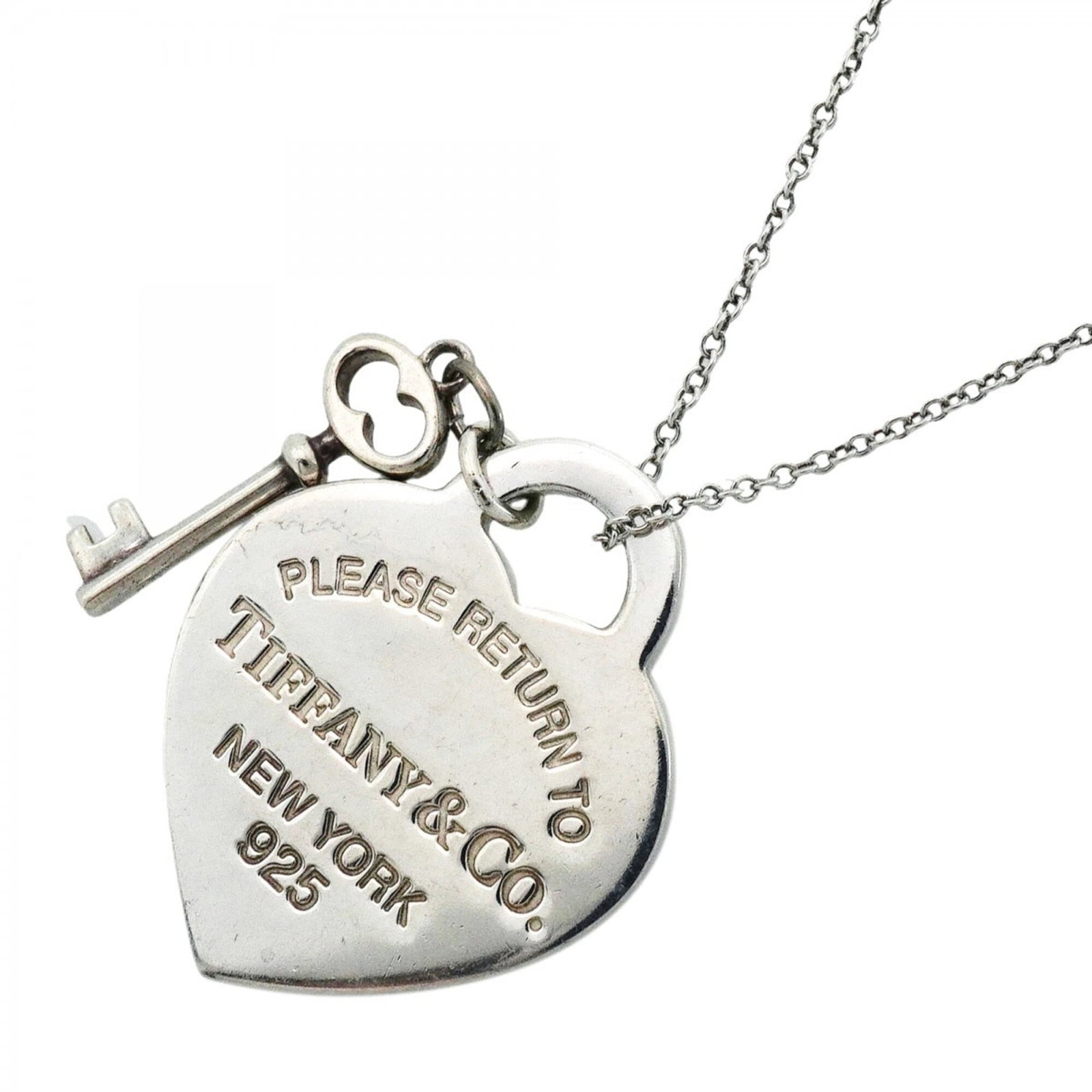 Tiffany & Co. Necklace Heart Tag Key Sterling Silver 925 Women'S: Tiffany & Co. Necklace Heart Tag Key Sterling Silver 925 Women'S Sterling silver necklace featuring a Tiffany & Co. heart tag pendant, measuring 25.3mm x 20.8mm. The necklace has a 42.5 cm / 16.73''