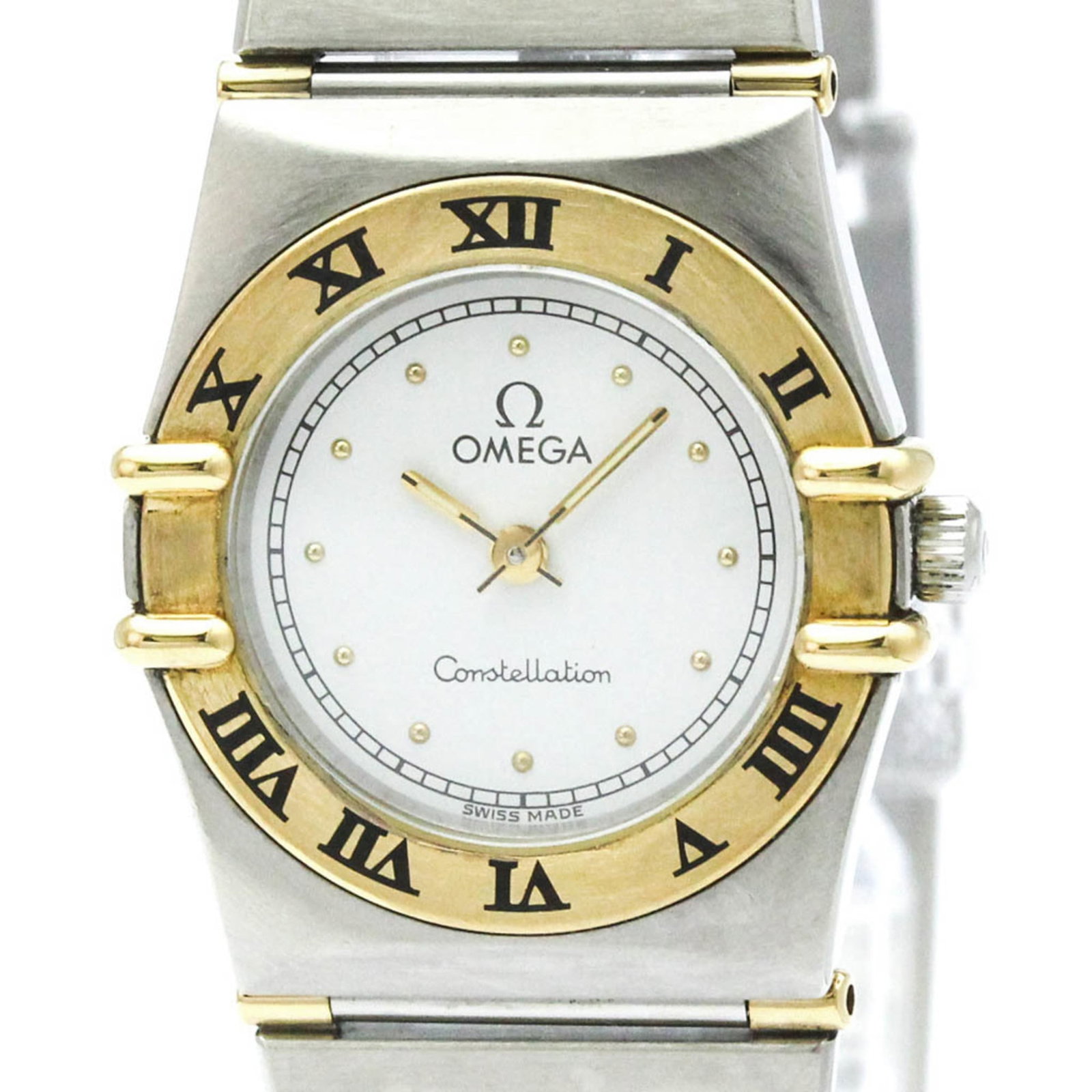 Wristwatch of Omega: Wristwatch of Omega Stainless steel and yellow gold (18K) make up the sleek case and band of this Omega Constellation watch, with a white dial that adds a touch of elegance. Weighing in at just 40g, t