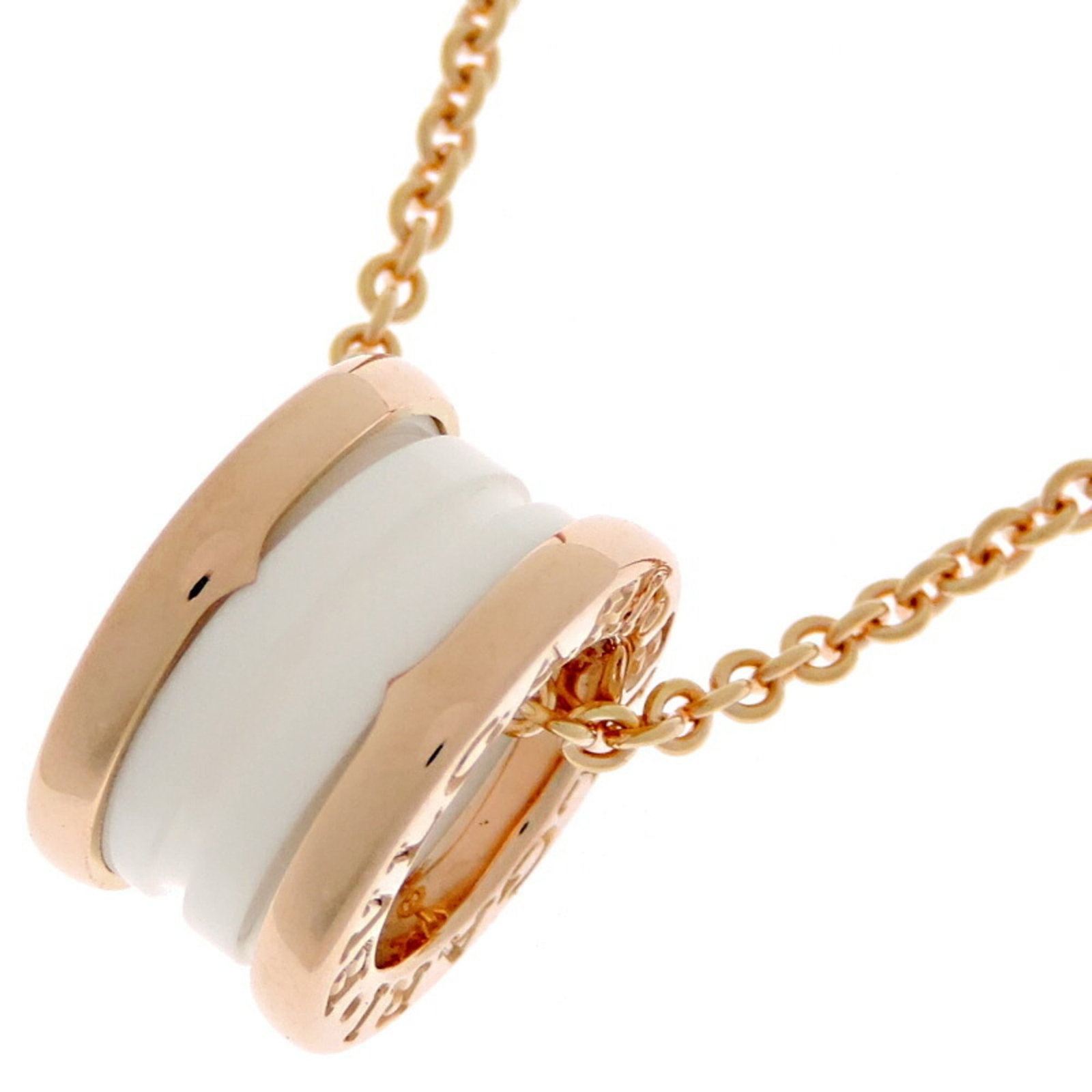 Bvlgari B.Zero1 Ceramic Necklace For Men And Women 346082 750 Pink Gold White: Bvlgari B.Zero1 Ceramic Necklace For Men And Women 346082 750 Pink Gold White Bvlgari's B.zero1 Ceramic Necklace boasts a striking pink gold and white ceramic design, measuring 10mm x 9mm. Made from h