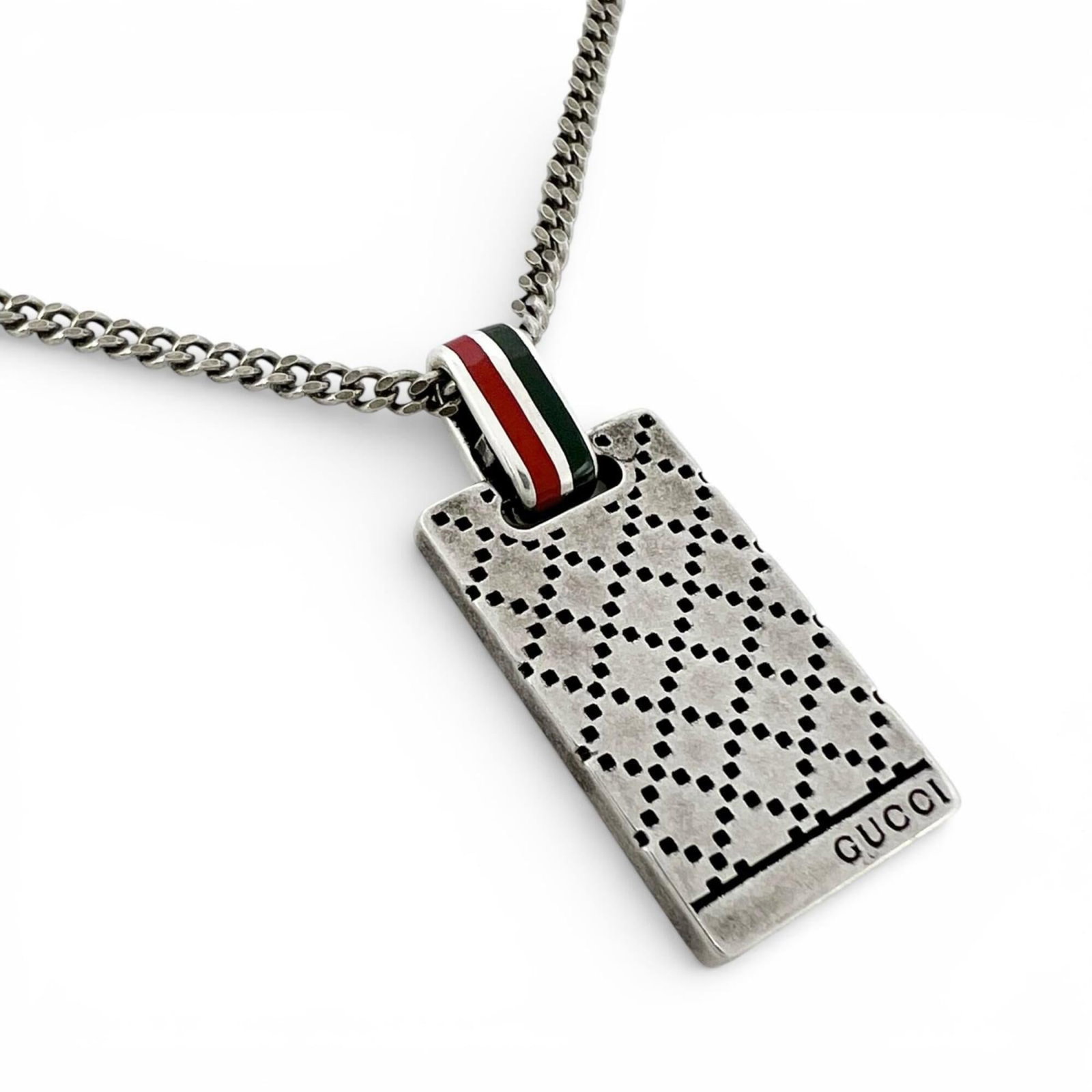 Women's necklace silver diamante motif ag925 Gucci.: Women's necklace silver diamante motif ag925 Gucci. Silver diamante motif ag925 Gucci necklace boasts an elegant silver pendant with a diameter of 24mm and a length of 15mm, set against a chain