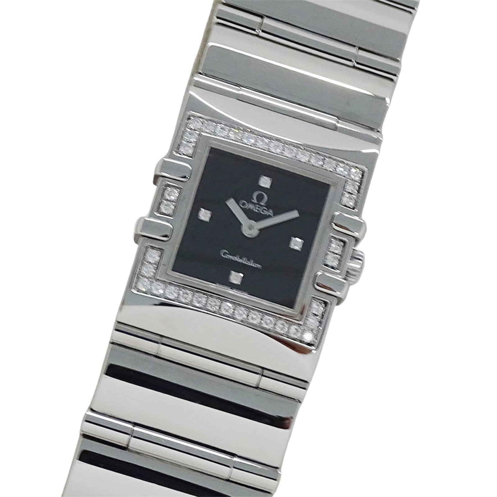 Wristwatch of Omega: Wristwatch of Omega Stainless steel case and band add a sleek touch to this Omega wristwatch, featuring a black dial. The quartz movement ensures reliable timekeeping, while the 19mm diameter case