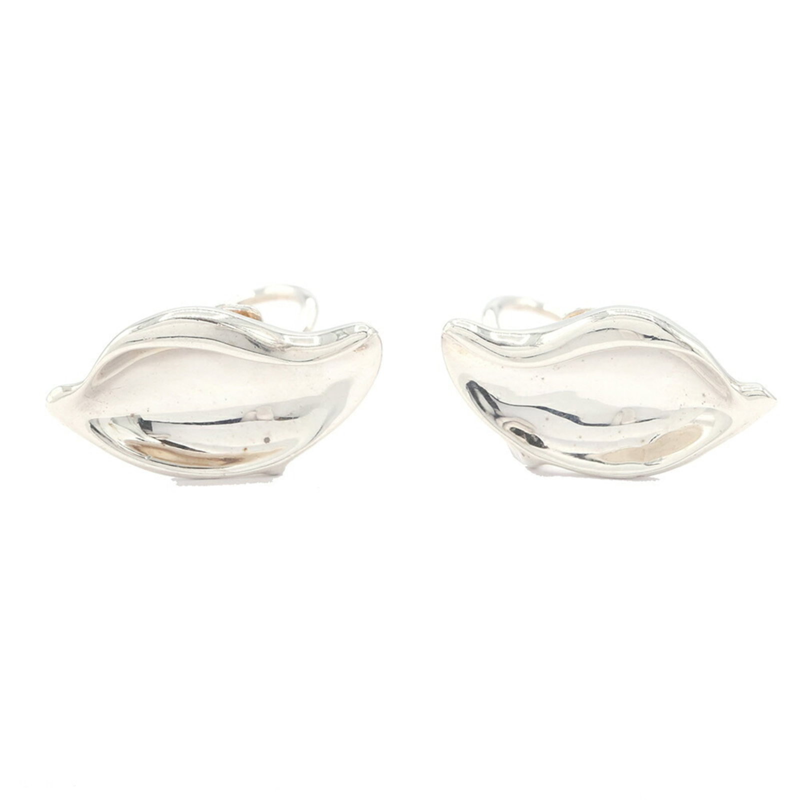 Sterling Silver Clip Earrings Tiffany: Sterling Silver Clip Earrings Tiffany Sterling silver clip earrings from Tiffany, crafted with precision and attention to detail. Made from high-quality sterling silver (925), these elegant earrings