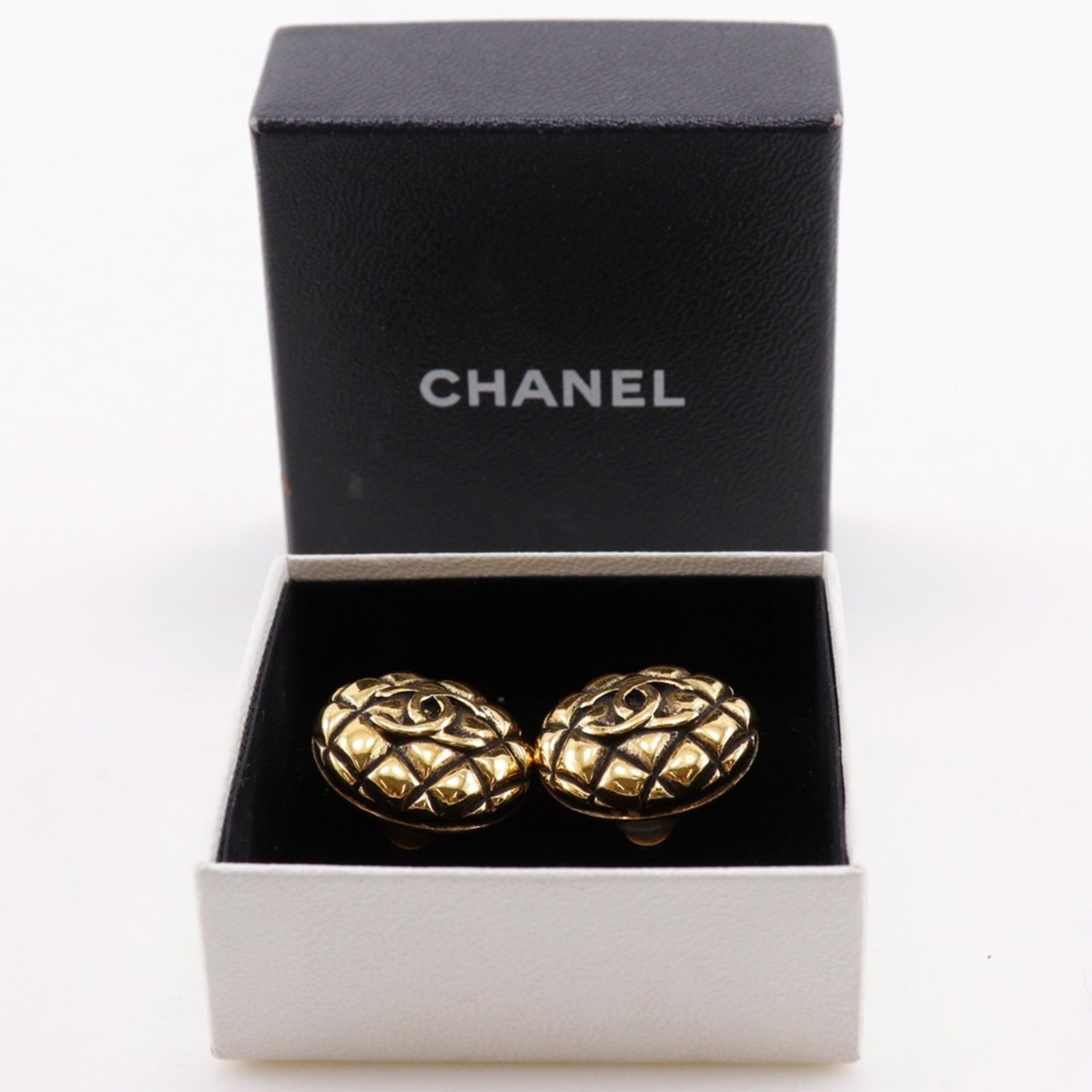 Clip earrings by Chanel - 16
