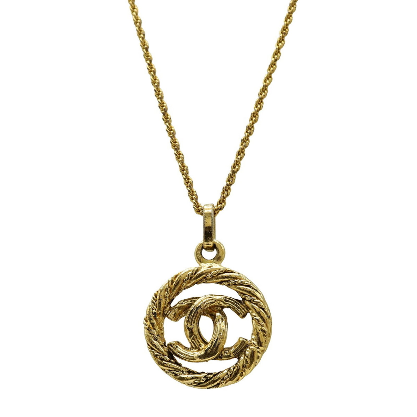 Coco Chanel Gold Necklace Circle Pendant Mark GP: Coco Chanel Gold Necklace Circle Pendant Mark GP Gold Circle Pendant Necklace by Coco Chanel, featuring a 24mm x 20mm circle pendant with a gold necklace and a circumference of 44 cm / 17.32''. This