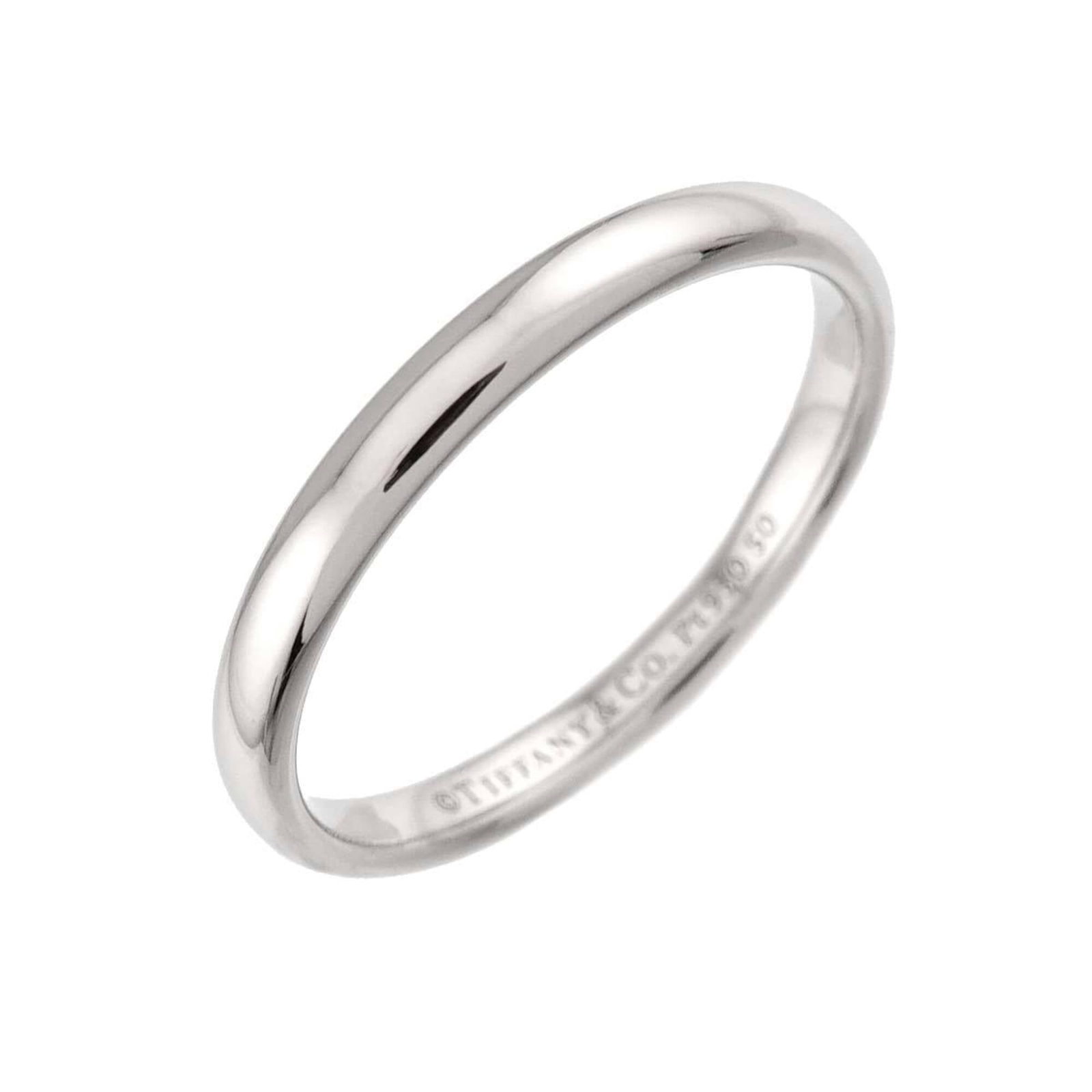 Tiffany platinum ring band: Tiffany platinum ring band Tiffany platinum ring band, crafted from high-quality platinum material, features a sleek and sophisticated design. This 950-platinum band boasts a US size 7.5 and JP size