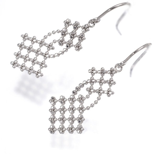 Tiffany&Co. Earrings Mesh Cut Ball Bead Fringe Hook 18K Wg: Tiffany&Co. Earrings Mesh Cut Ball Bead Fringe Hook 18K Wg Tiffany&Co.'s Mesh Cut Ball Bead Fringe Hook earrings showcase intricate mesh cut design in white gold, measuring 23.7 x 11.7mm and