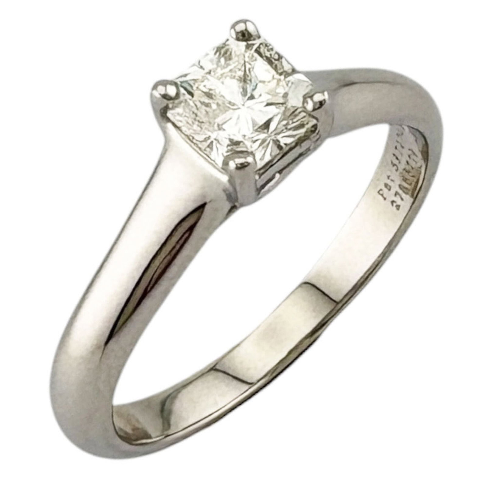 Tiffany platinum ring band: Tiffany platinum ring band Tiffany platinum ring band features a stunning diamond weighing 0.45 carats, set in a high-quality platinum band with a US size 6 and Japanese size 11 fit. The ring's sleek