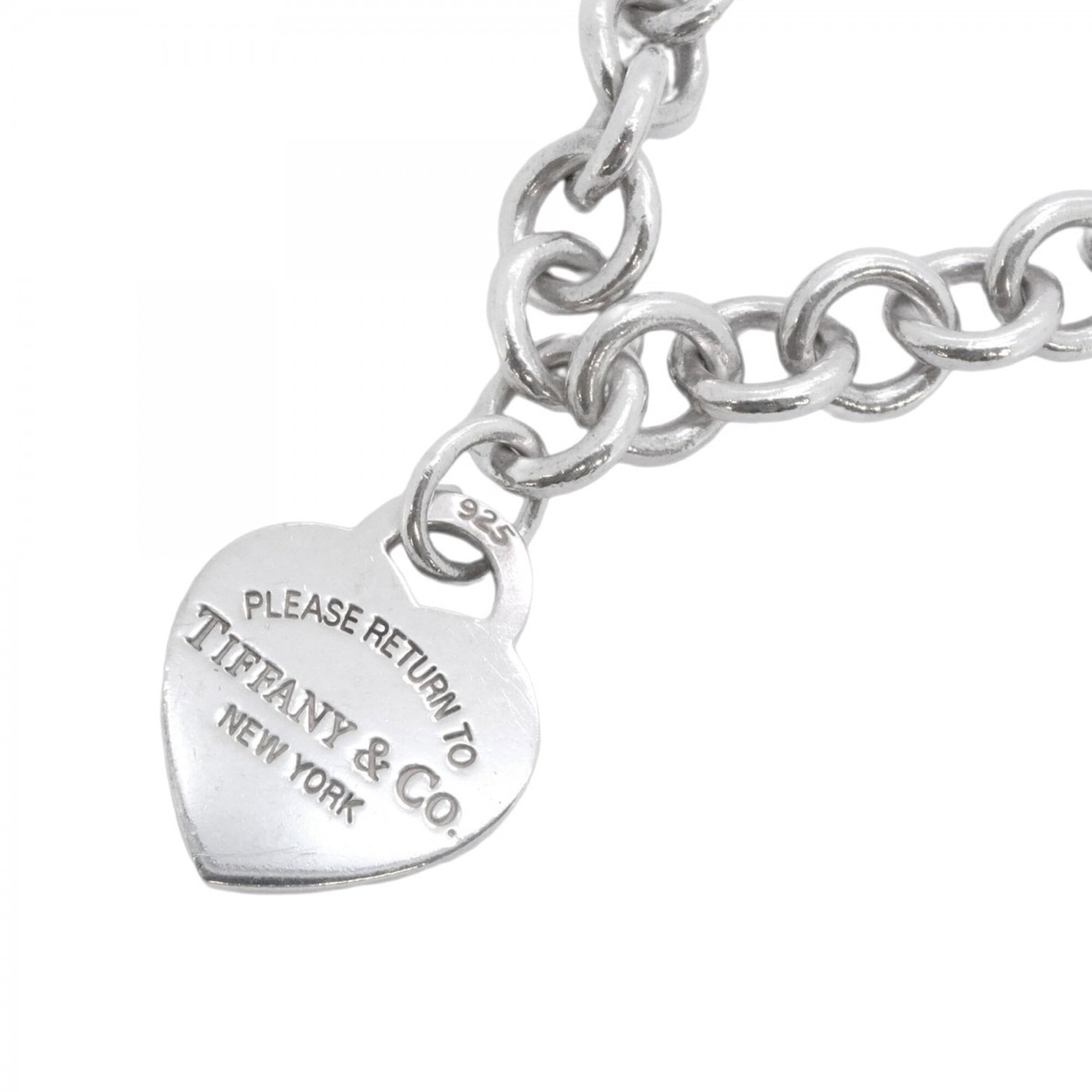 Tiffany & Co. Return To Hearts Heart Tag Necklace Sterling Silver 925 Women'S: Tiffany & Co. Return To Hearts Heart Tag Necklace Sterling Silver 925 Women'S Sterling silver necklace with a Return To Hearts heart tag pendant, measuring 31.4mm x 20.7mm, set in a 925 silver chain w
