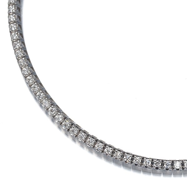 Diamond 0.53ct Veramore Tennis 18k white gold bracelet: Diamond 0.53ct Veramore Tennis 18k white gold bracelet The Veramore Tennis collection from DAMIANI features a stunning diamond-studded 18k white gold bracelet. This elegant piece boasts a natural