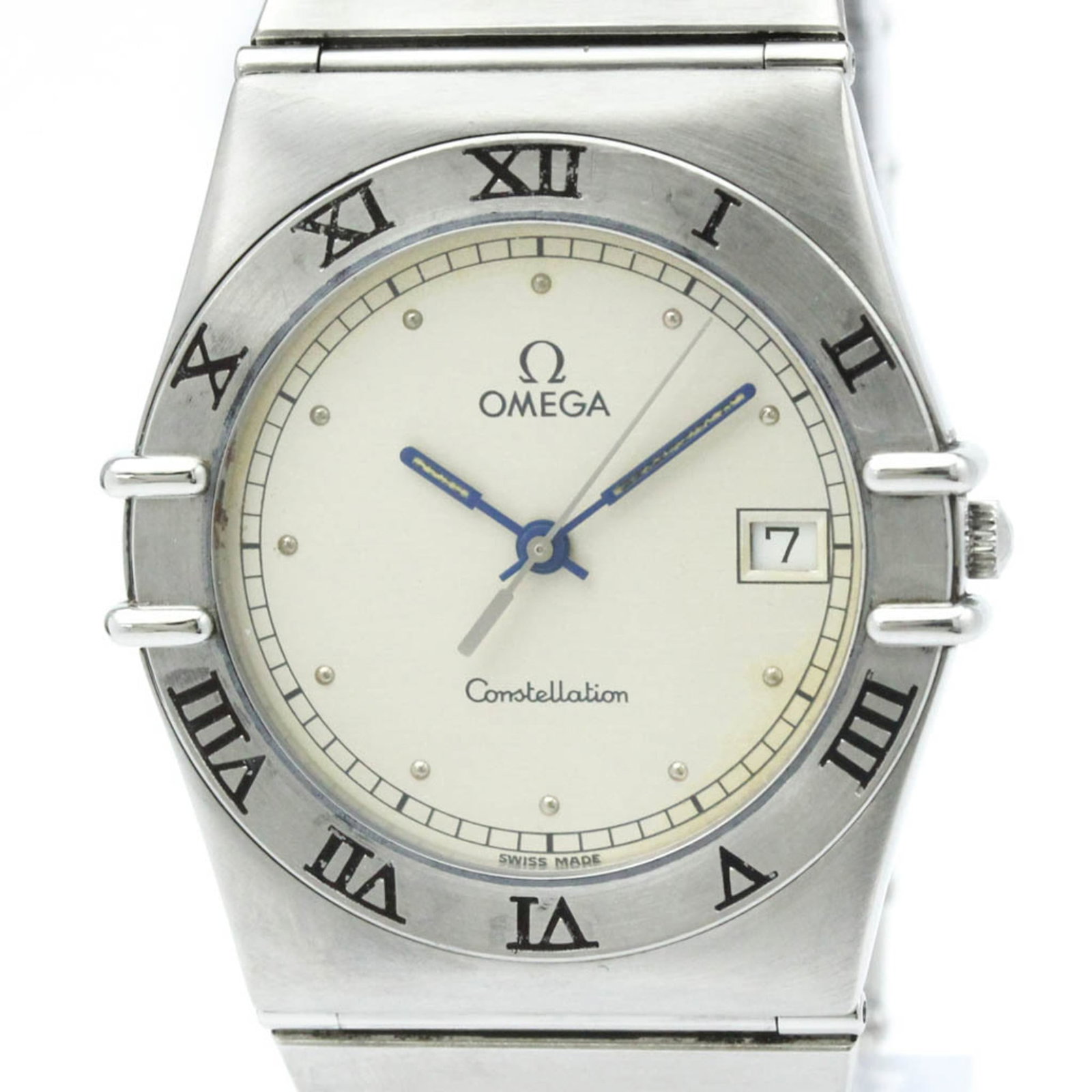 Wristwatch of Omega: Wristwatch of Omega Stainless steel case and band provide a sleek, modern look for formal occasions. The silver dial features a classic design, complemented by the quartz movement that keeps time
