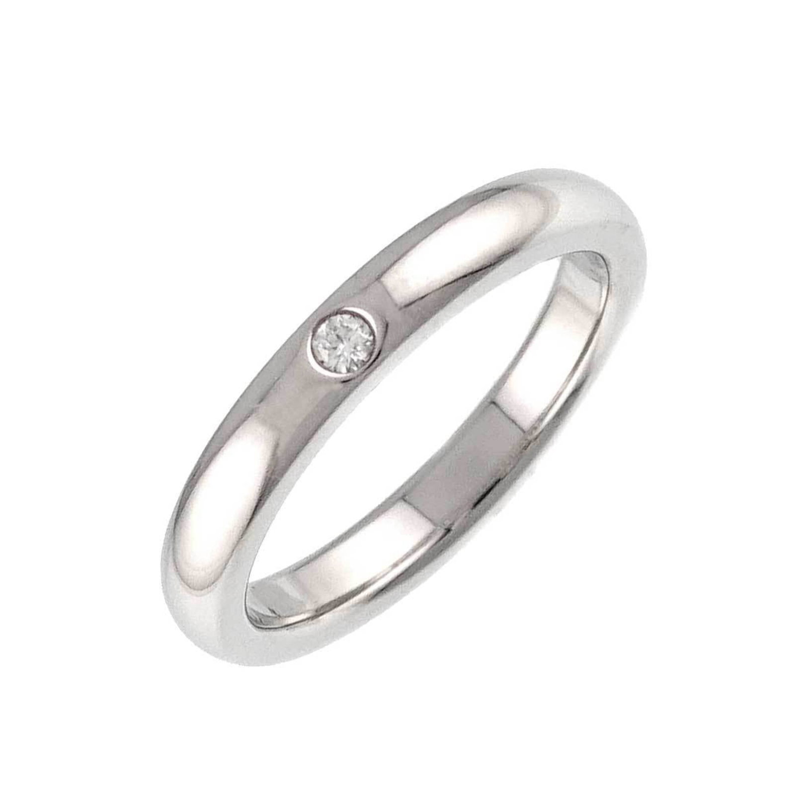 Tiffany platinum ring band: Tiffany platinum ring band Platinum ring band from Tiffany, featuring a high-quality material and precise sizing. This 3.5 US size band measures 5 in Japanese sizing, making it suitable for women's