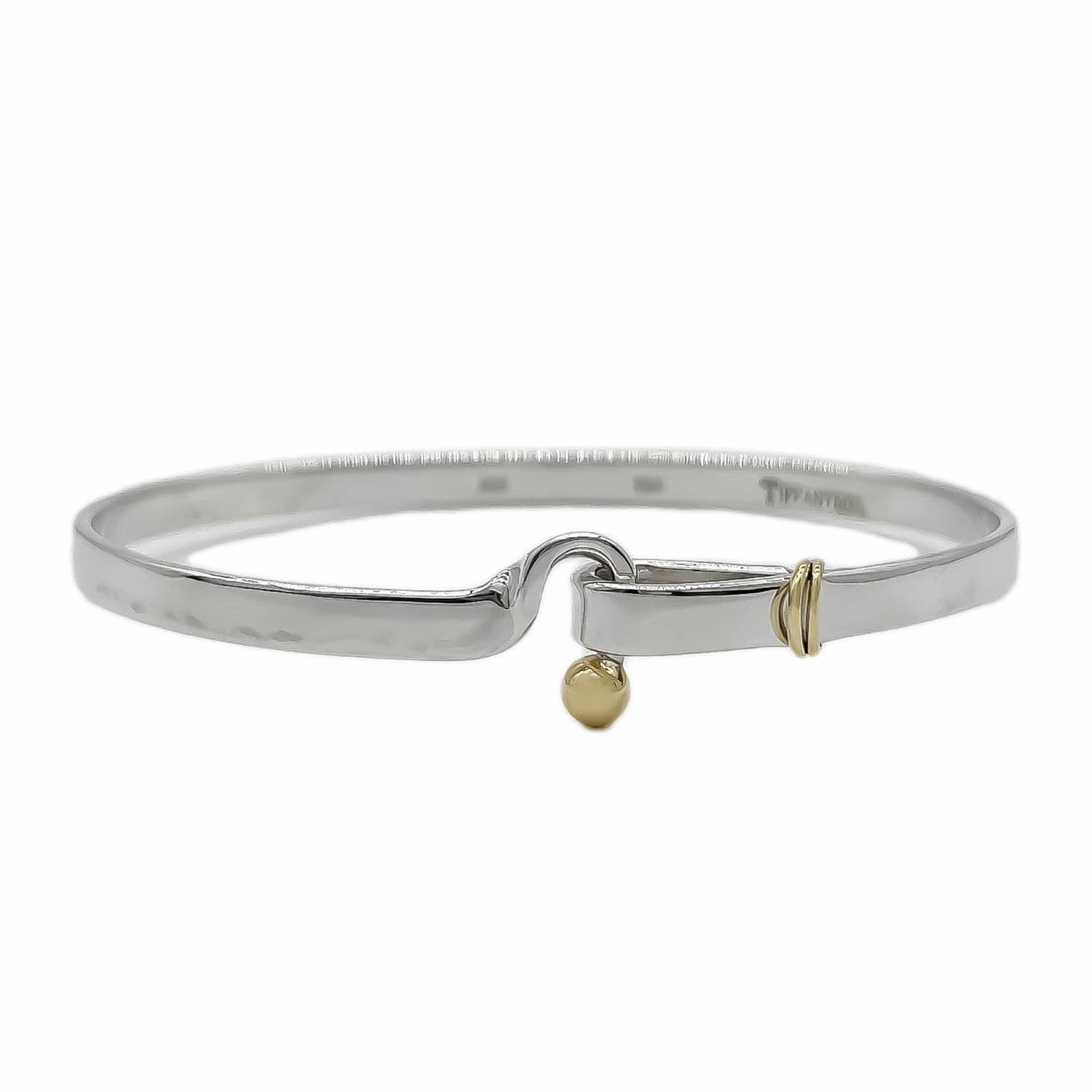 Charm bracelet silver 925: Charm bracelet silver 925 Silver 925 charm bracelet in gold and silver tones. Made from high-quality sterling silver, this elegant charm bracelet features a classic design that adds a touch of sophist