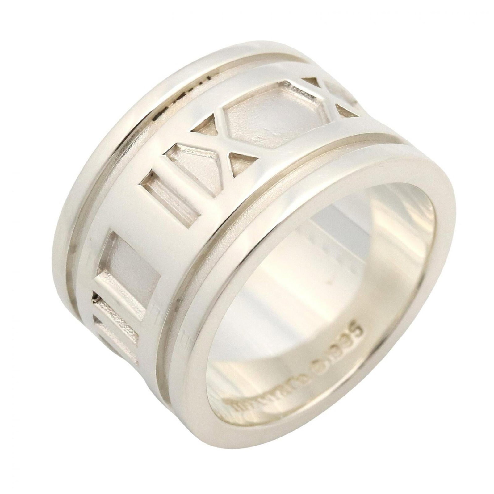 Silver 925 Tiffany Band Ring: Silver 925 Tiffany Band Ring Silver 925 Tiffany Band Ring is made from high-quality silver and features the iconic Tiffany brand. This band ring is available in US size 5.5 and Japanese size 10,