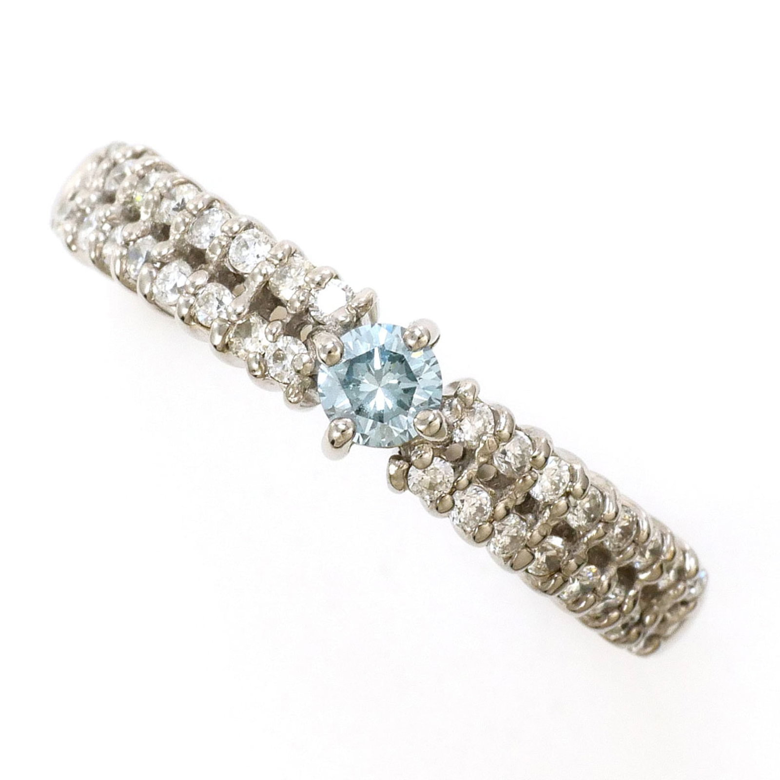 Unbranded Band Ring White Gold (18K): Unbranded Band Ring White Gold (18K) Unbranded band ring in 18K white gold, featuring a blue stone and weighing 3.4g. This women's ring is available in US size 5.5 and JP size 10, making it a