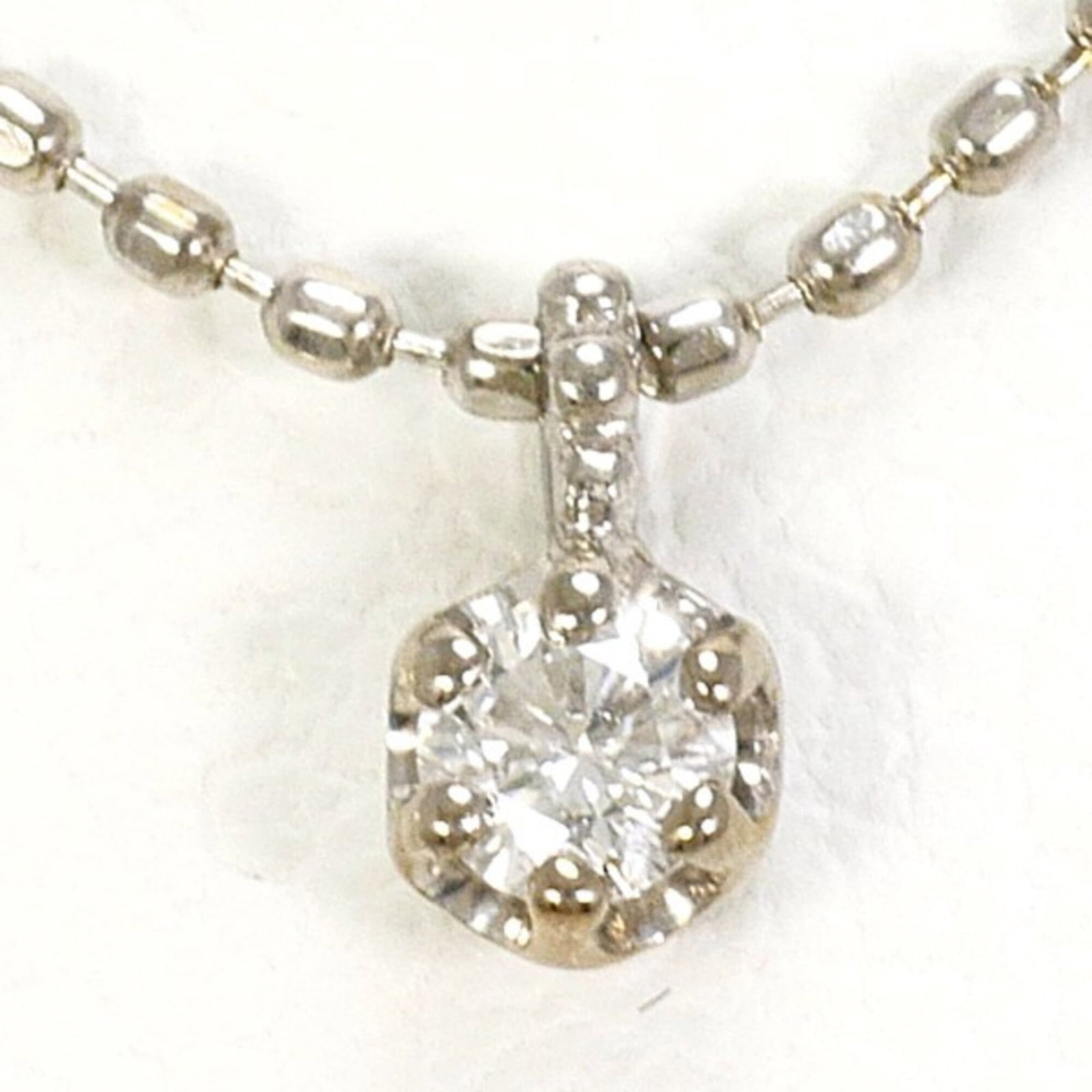 Take-Up K10Wg Necklace With 0.05 Carat Diamond Total Weight Approx. 1.0G 40Cm Jewelry Like New: Take-Up K10Wg Necklace With 0.05 Carat Diamond Total Weight Approx. 1.0G 40Cm Jewelry Like New Take-Up K10Wg Necklace features a total weight of approximately 1.0g, with 0.05 carat diamonds for a