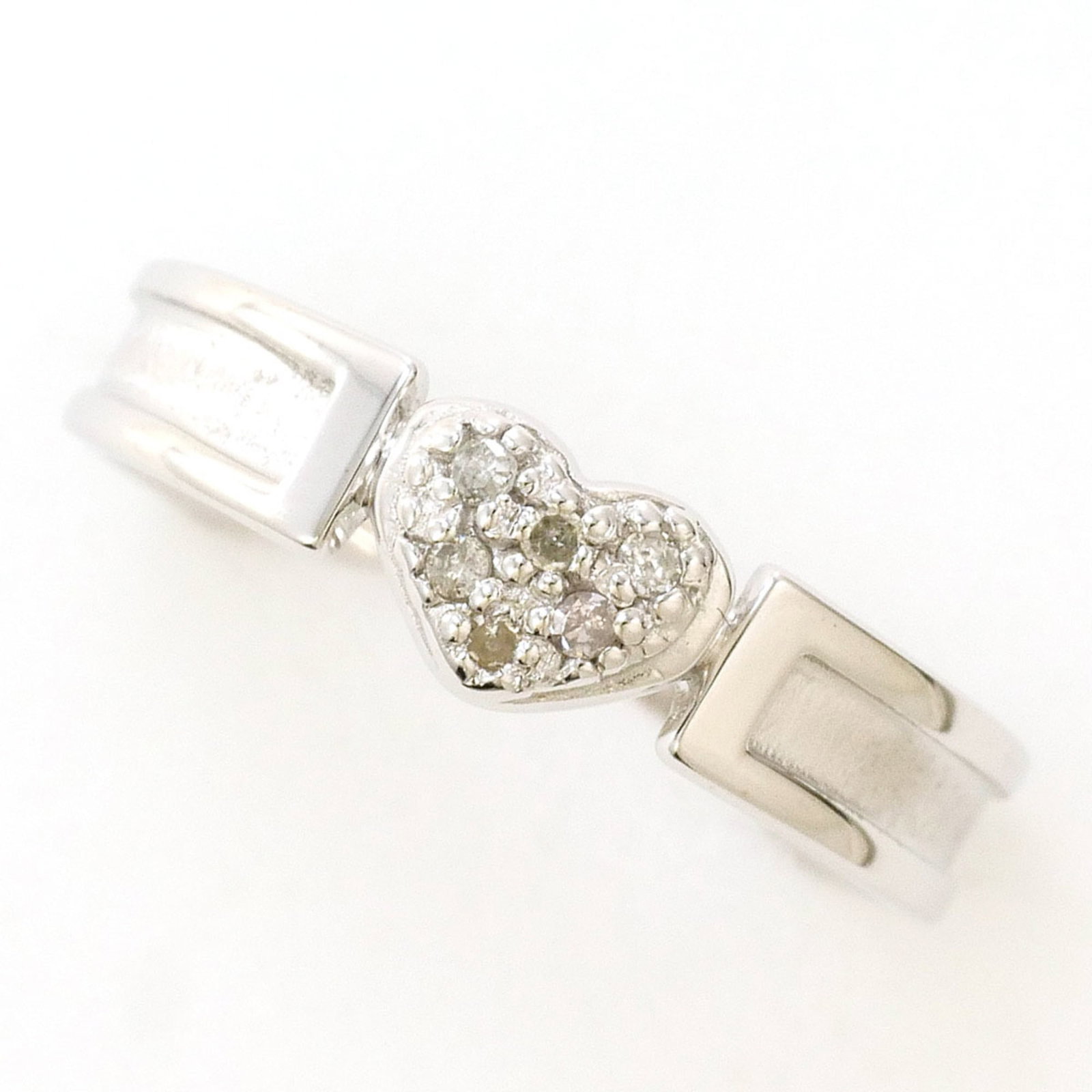 White Gold Ring Band Unbranded 10K: White Gold Ring Band Unbranded 10K 10K White Gold Band Ring for Women - A simple yet elegant ring featuring a 4mm wide band made from high-quality white gold, weighing 1.5g and set with a diamond