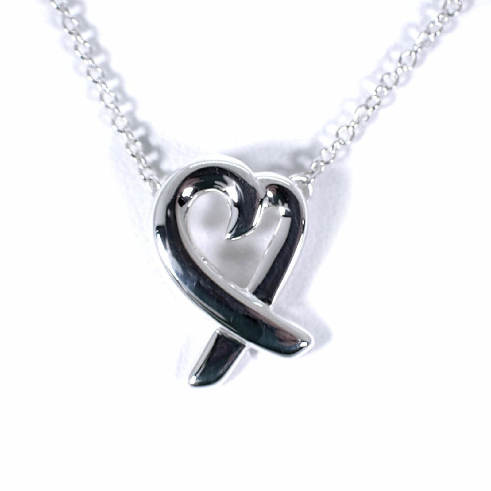 Tiffany 925 Loving Heart Pendant Necklace: Tiffany 925 Loving Heart Pendant Necklace Sterling silver 925 Loving Heart Pendant Necklace with a 43.5 cm / 17.12'' neck circumference, featuring a 16mm x 11mm pendant. This elegant necklace