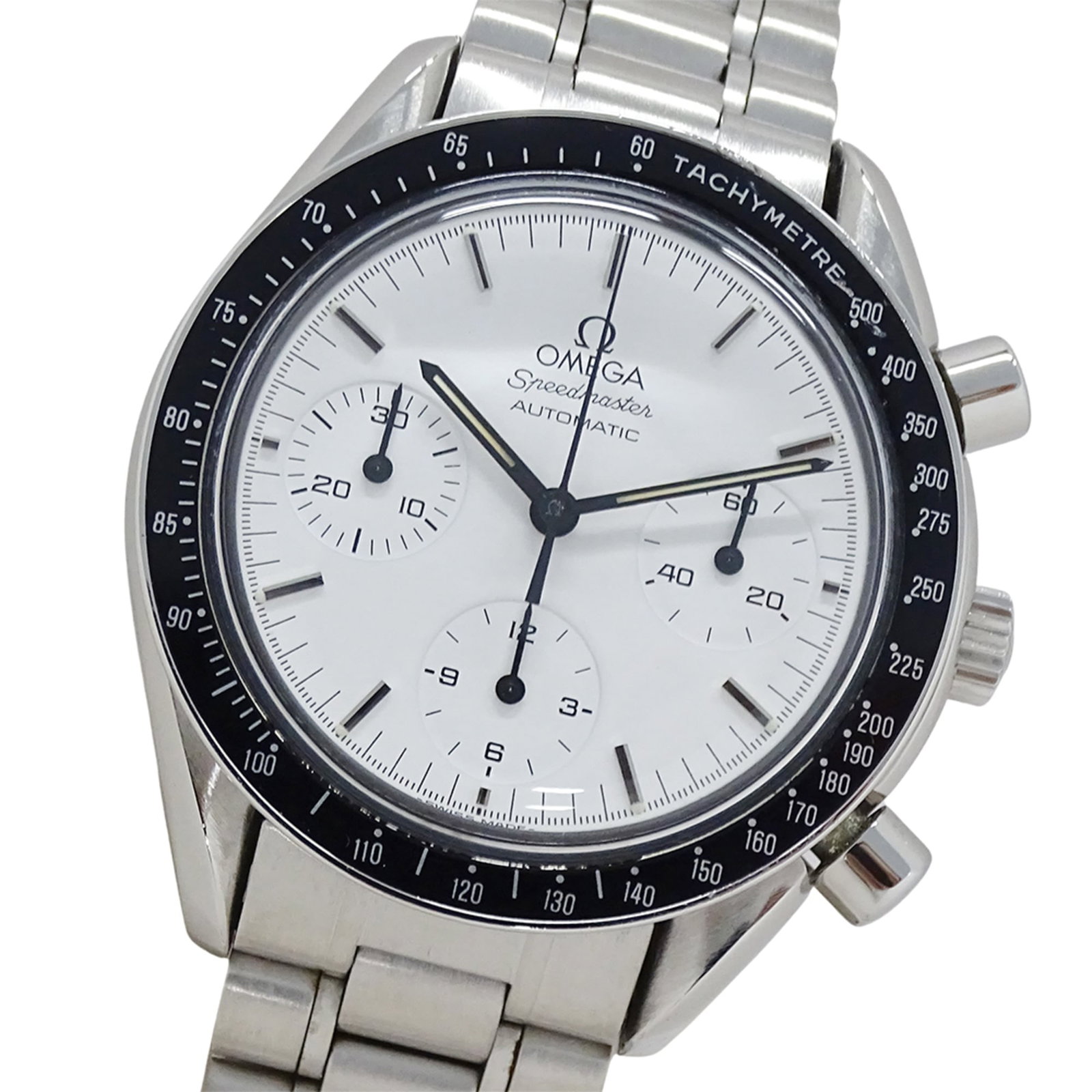 Wristwatch of Omega: Wristwatch of Omega Stainless steel case and band, complemented by a white dial, make for a sleek and modern timepiece. This Omega wristwatch features a self-winding automatic movement and measures