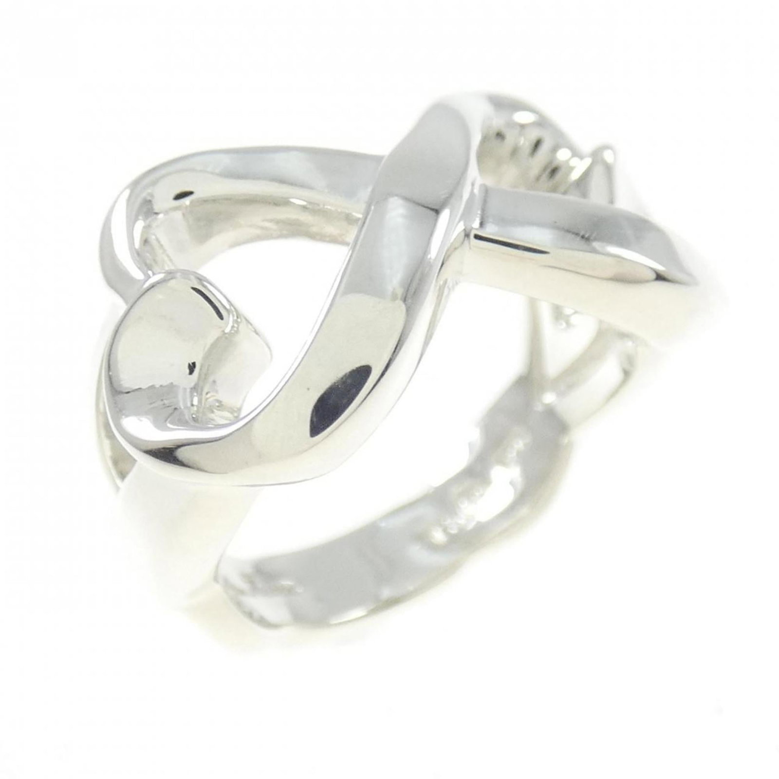 Silver 925 Tiffany Band Ring: Silver 925 Tiffany Band Ring Silver 925 Tiffany Band Ring features a high-quality silver construction, making it a solid choice for everyday wear. This band ring is available in US size 4.5 and