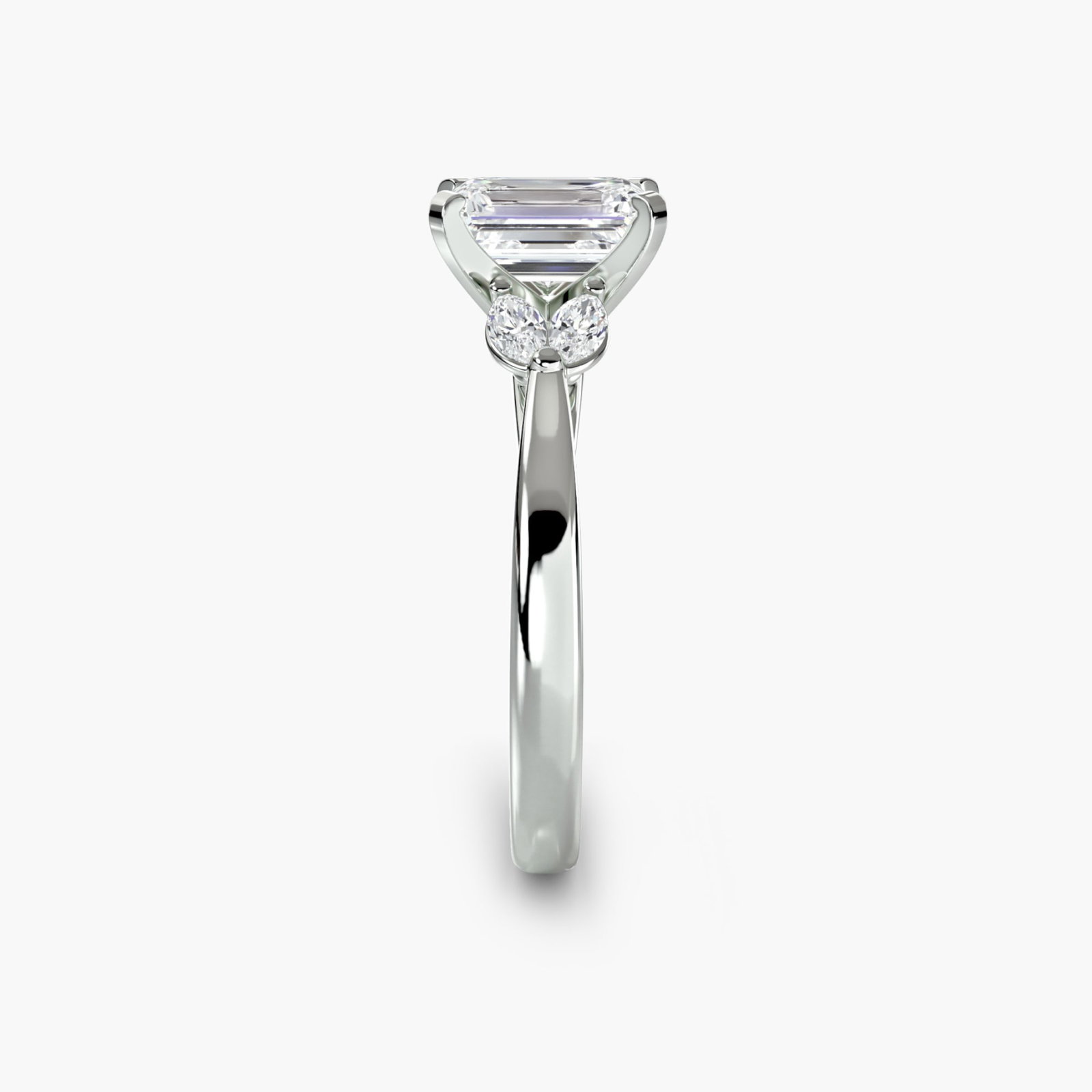 Side Stone Emerald 18Kt White Gold Ring Setting - 3