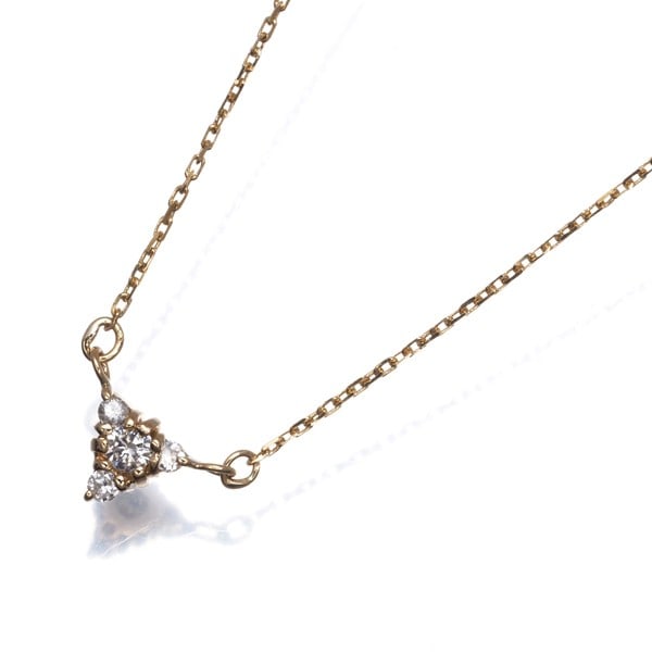 Diamond 18K Gold Necklace Yellow: Diamond 18K Gold Necklace Yellow 18k Yellow Gold Diamond Pendant Necklace. This elegant necklace showcases a natural diamond pendant set in 18k yellow gold, with a length of 39cm and a pendant size